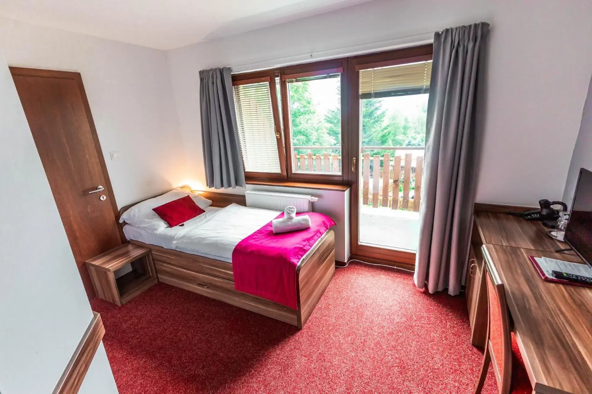 Single Room with Extra Bed - single occupancy in Hotel Avalanche Single Room with Extra Bed - single occupancy in Hotel Avalanche