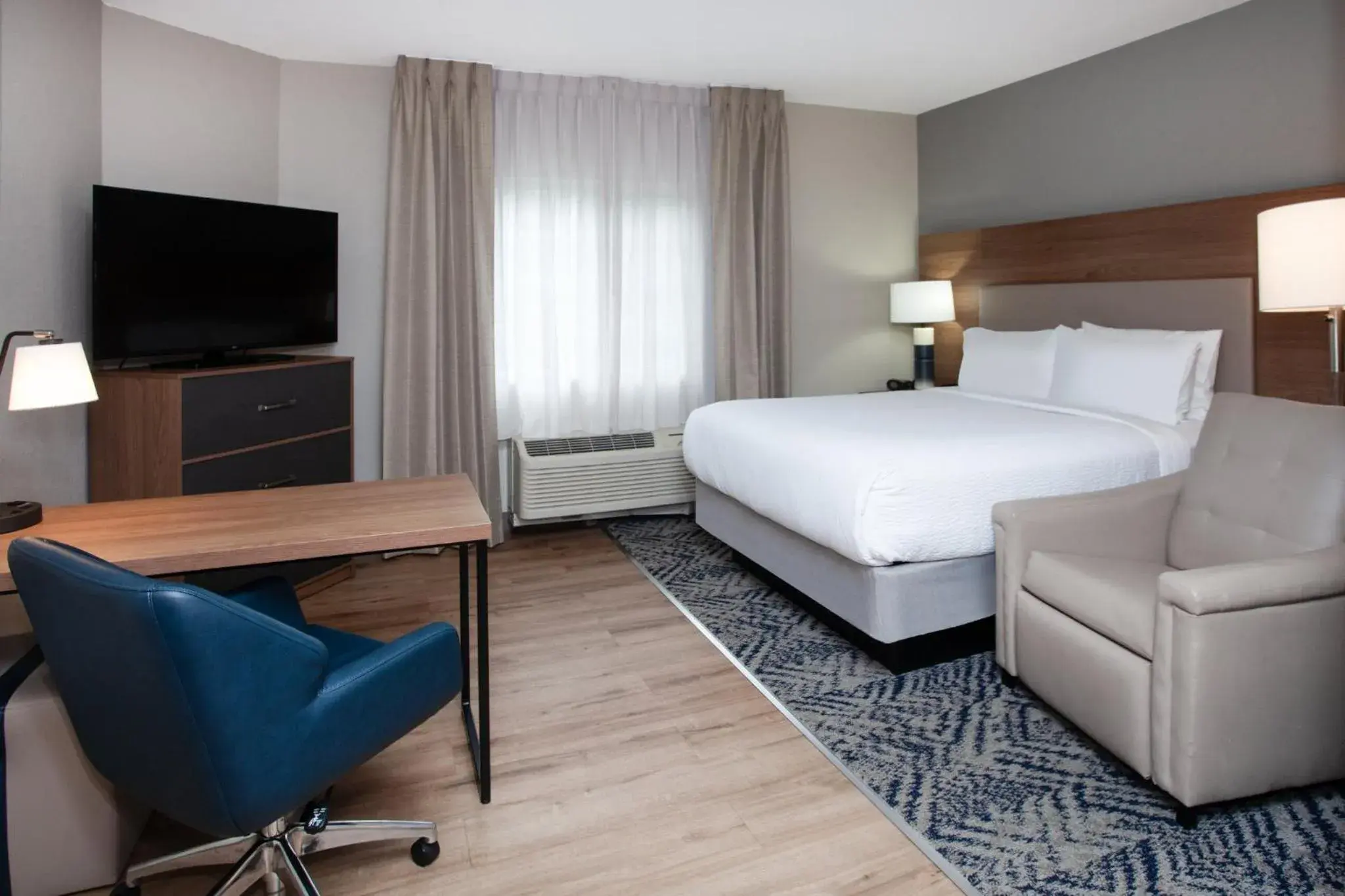 Standard Room in Candlewood Suites Arundel Mills / BWI Airport by IHG Standard Room in Candlewood Suites Arundel Mills / BWI Airport by IHG