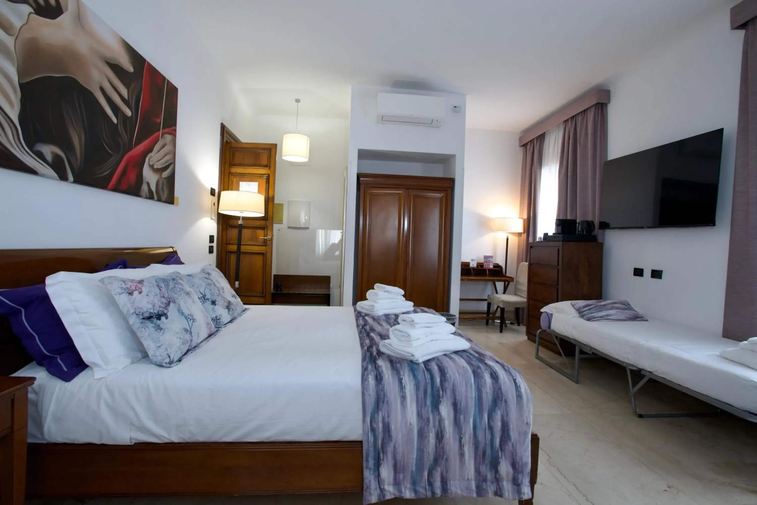 Quadruple Room in St. Peter' Six Rooms & Suites Quadruple Room in St. Peter' Six Rooms & Suites