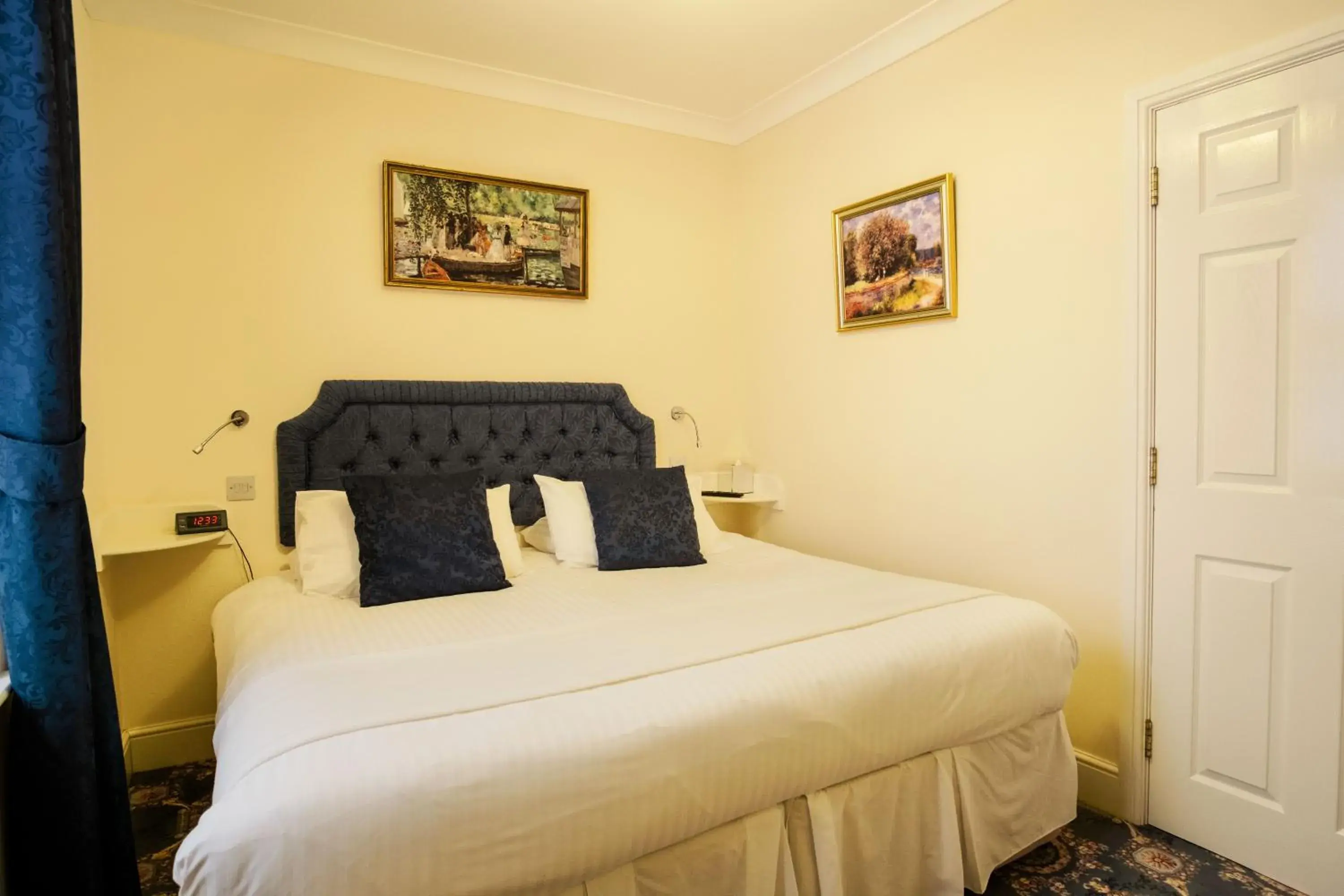 One-Bedroom Apartment in The Town House One-Bedroom Apartment in The Town House