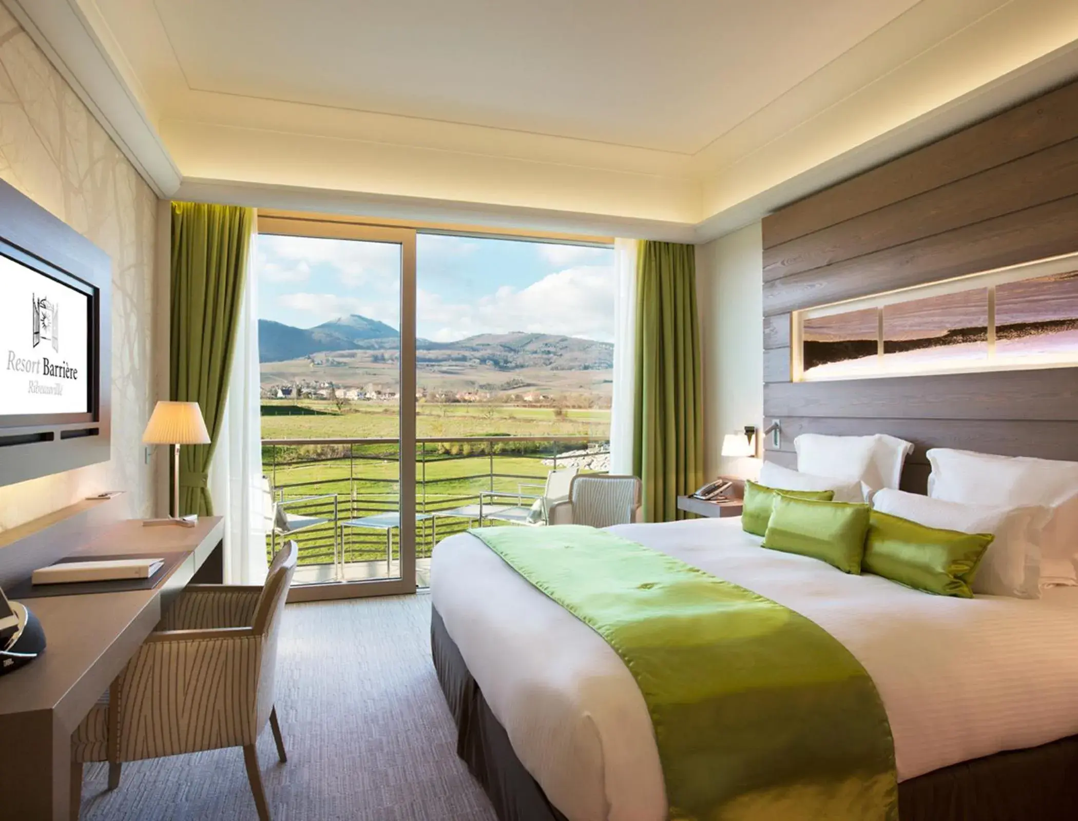 Superior double room with vineyard view in Hôtel Barrière Ribeauvillé Superior double room with vineyard view in Hôtel Barrière Ribeauvillé