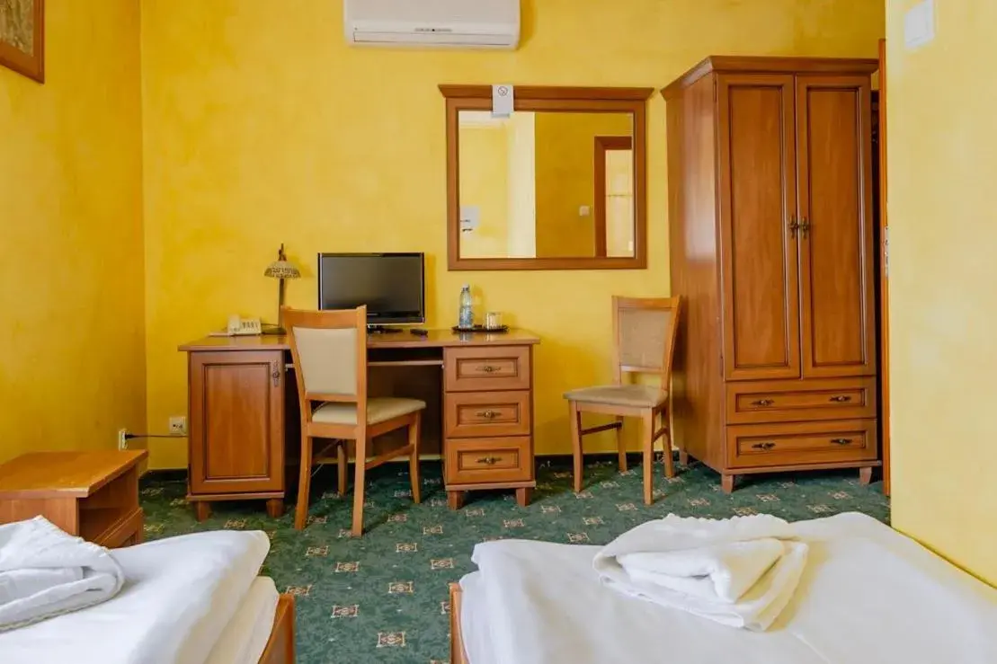 Twin Room - single occupancy in Hotel Bastion Twin Room - single occupancy in Hotel Bastion
