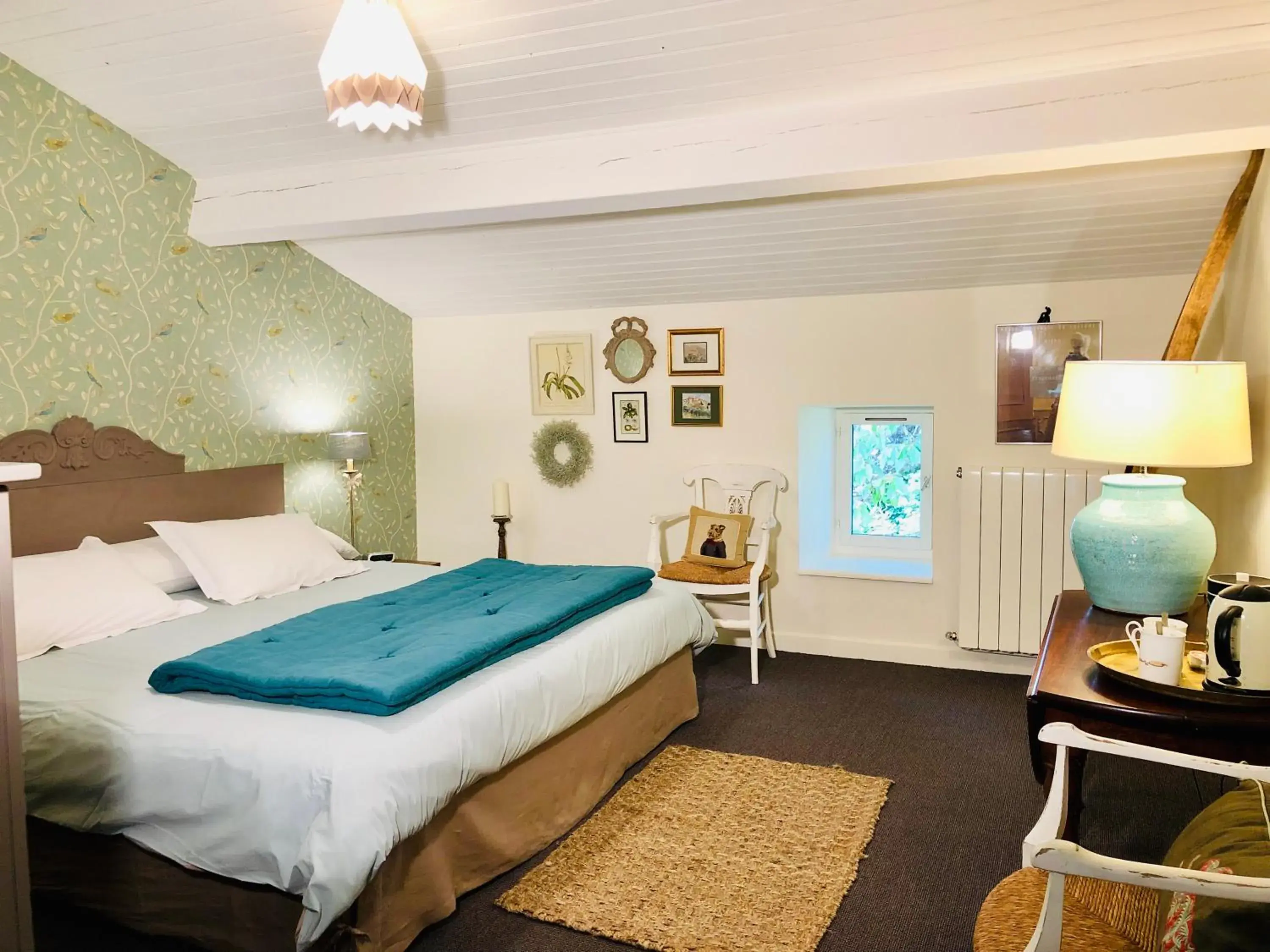 Double Room in Du Côté de l'Ombrière Double Room in Du Côté de l'Ombrière