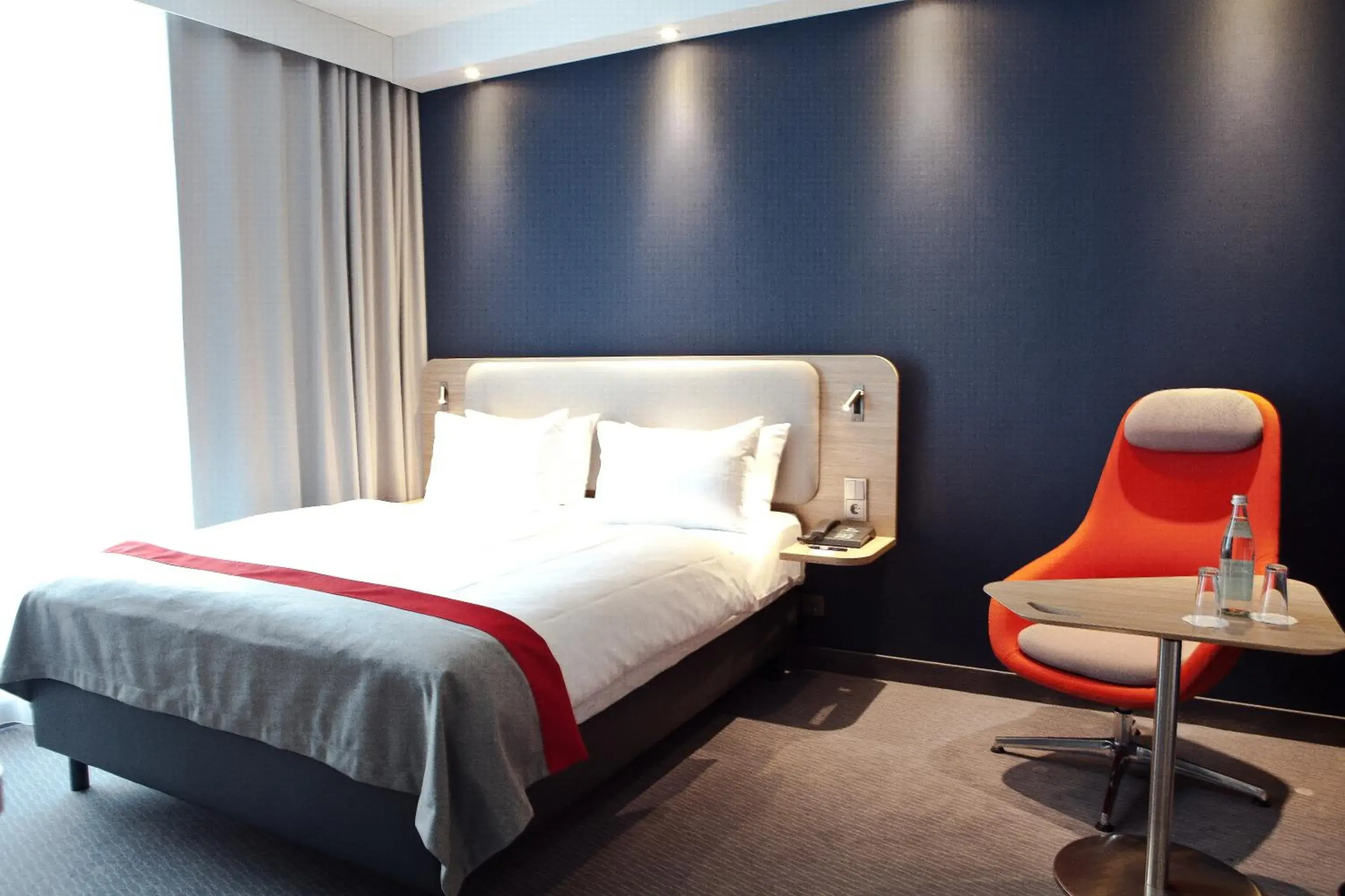 Standard Double Room in Holiday Inn Express Frankfurt Airport - Raunheim by IHG Standard Double Room in Holiday Inn Express Frankfurt Airport - Raunheim by IHG