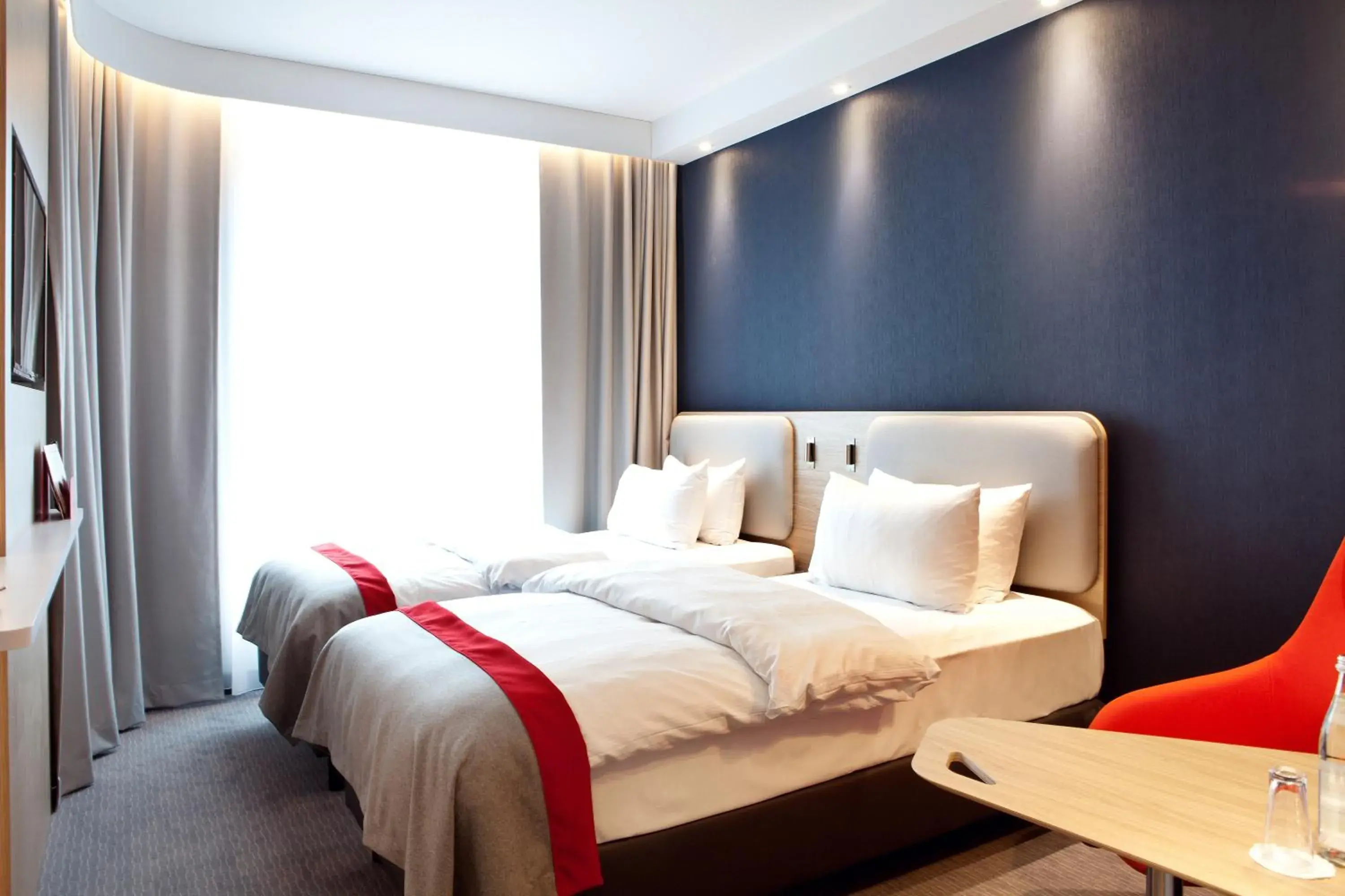 Standard Room with Two Single Beds in Holiday Inn Express Frankfurt Airport - Raunheim by IHG Standard Room with Two Single Beds in Holiday Inn Express Frankfurt Airport - Raunheim by IHG