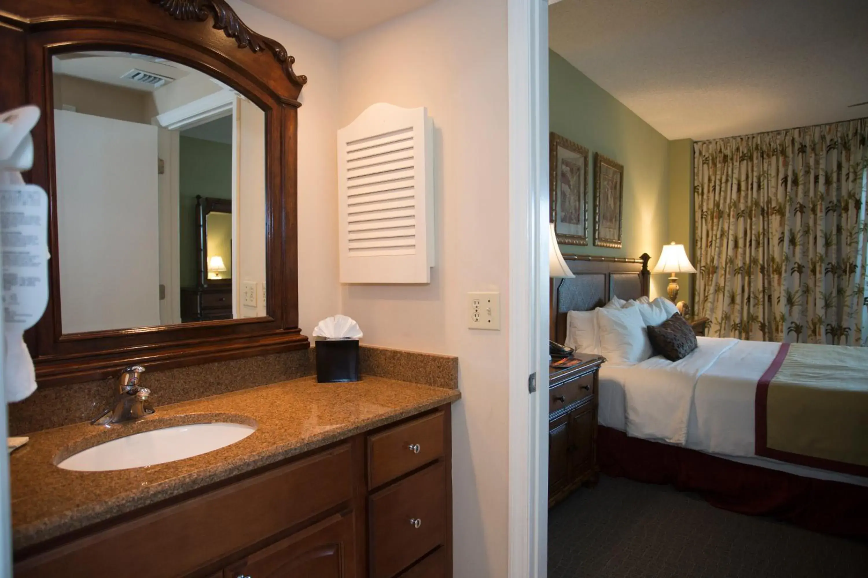 Deluxe Suite with Bay View in Vanderbilt Beach Resort Deluxe Suite with Bay View in Vanderbilt Beach Resort