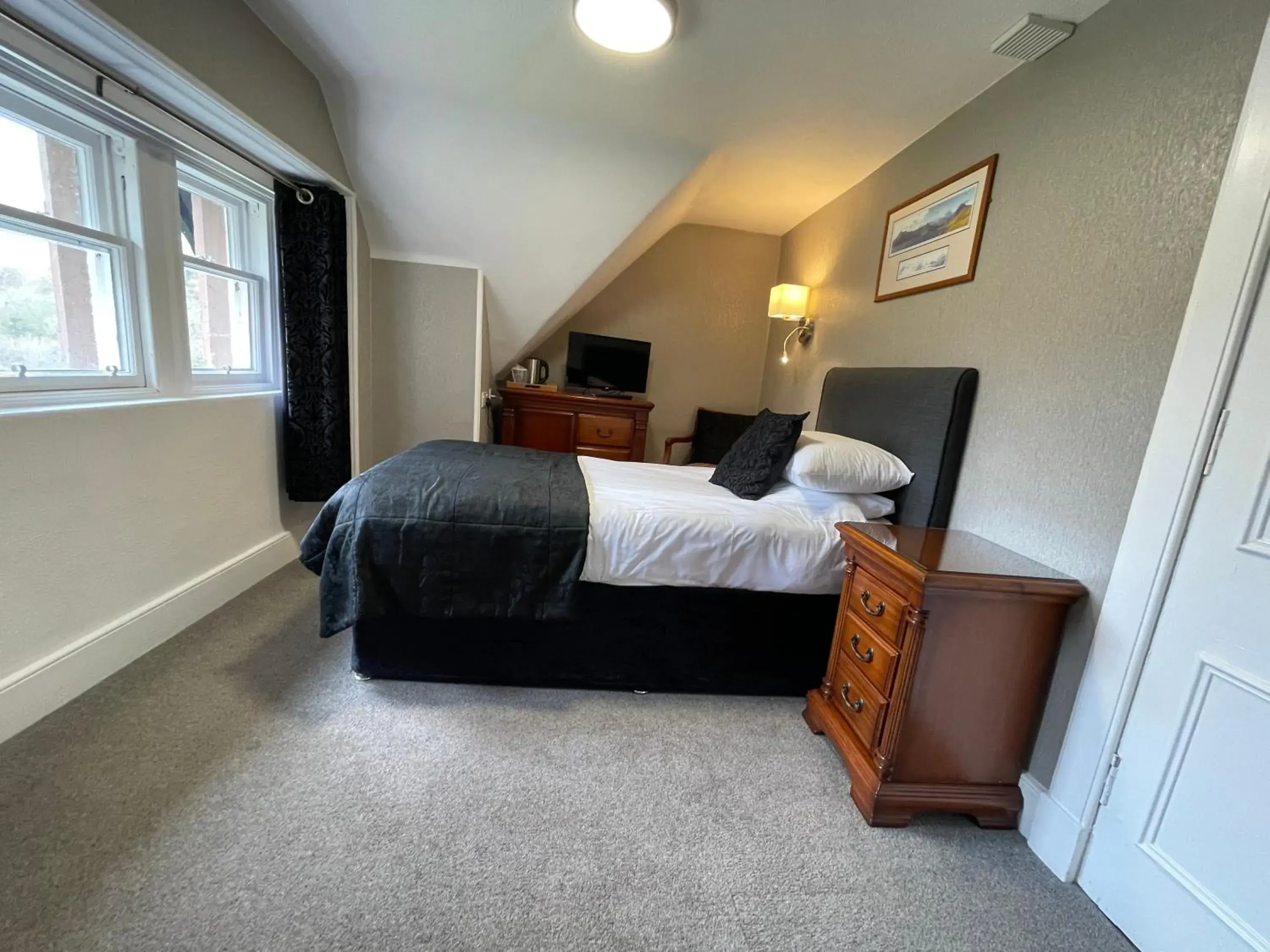 Single Room in Invergarry Hotel Single Room in Invergarry Hotel