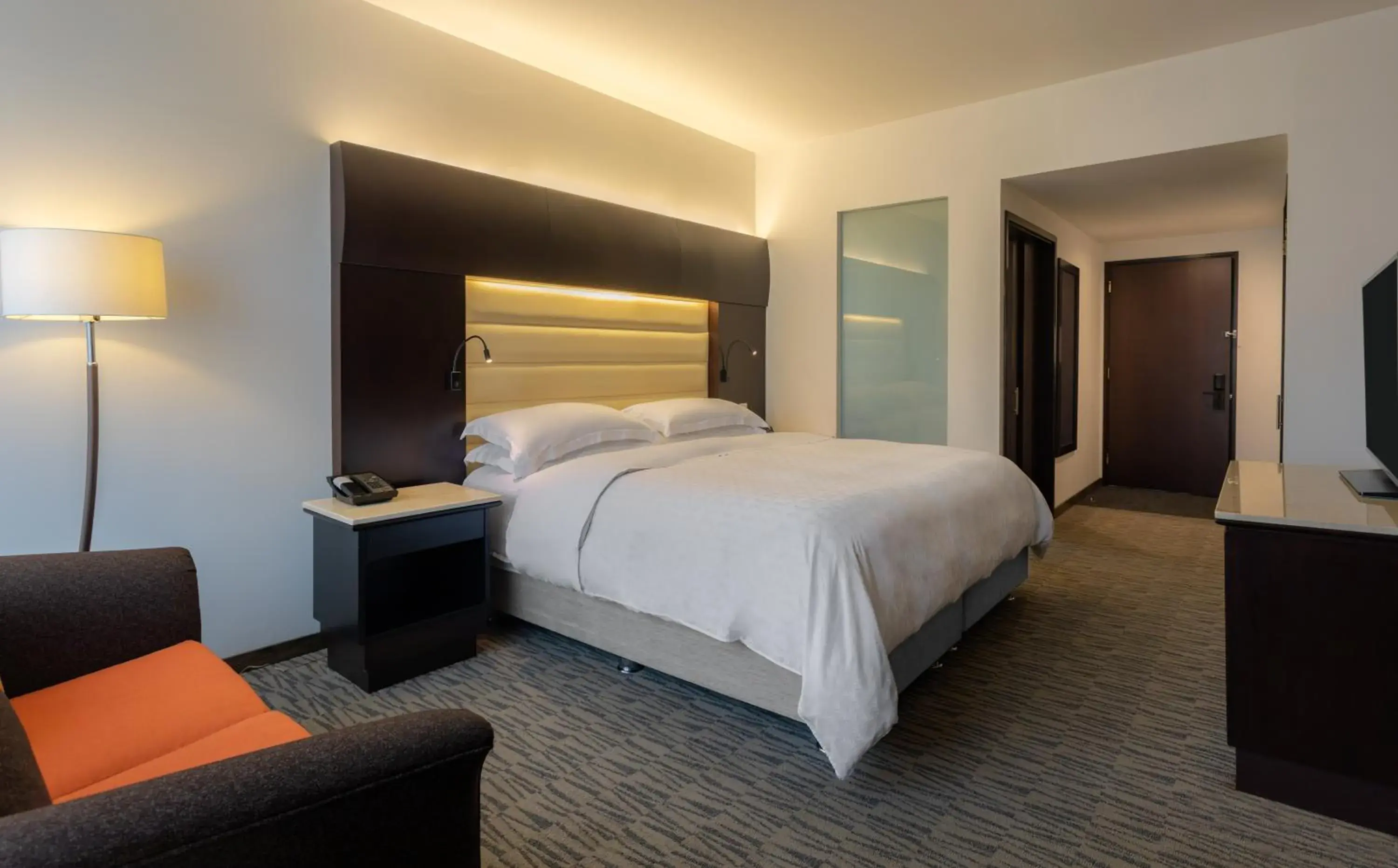 Club King Room, Club level, Guest room, 1 King, High floor in Sheraton Bogotá Hotel Club King Room, Club level, Guest room, 1 King, High floor in Sheraton Bogotá Hotel