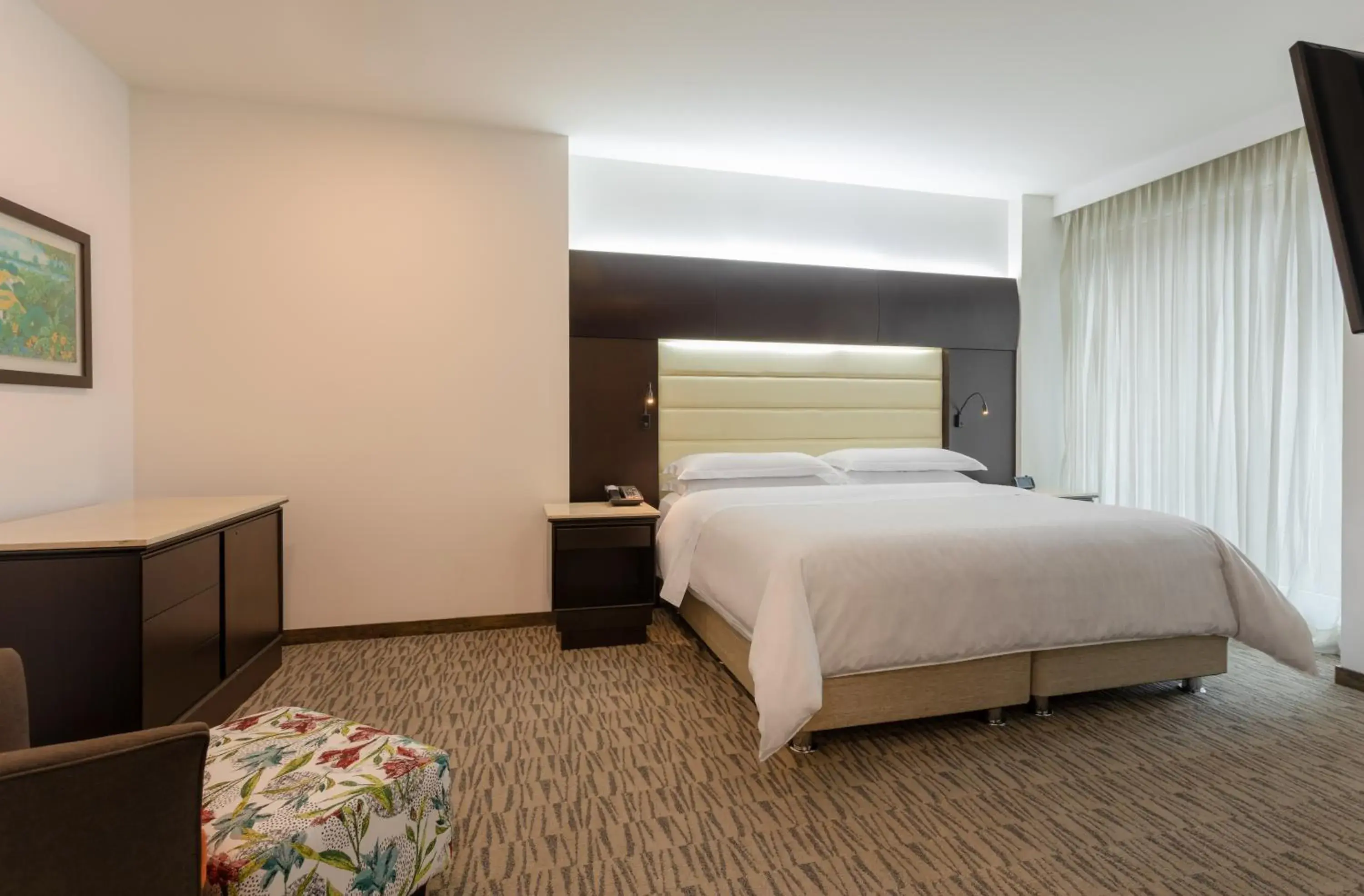 Classic Junior Suite, 1 Bedroom Junior Suite, 1 King in Sheraton Bogotá Hotel Classic Junior Suite, 1 Bedroom Junior Suite, 1 King in Sheraton Bogotá Hotel