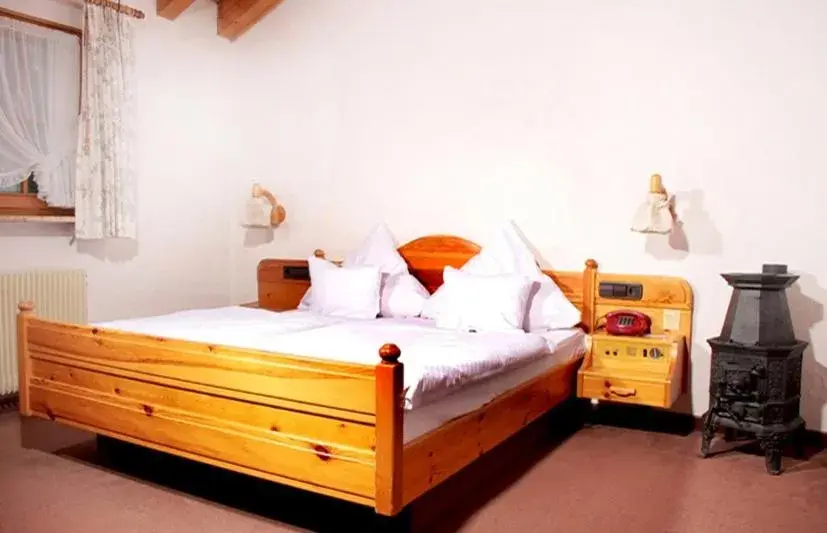 Double Room in Erlebnisgastronomie Lochmuhle Double Room in Erlebnisgastronomie Lochmuhle