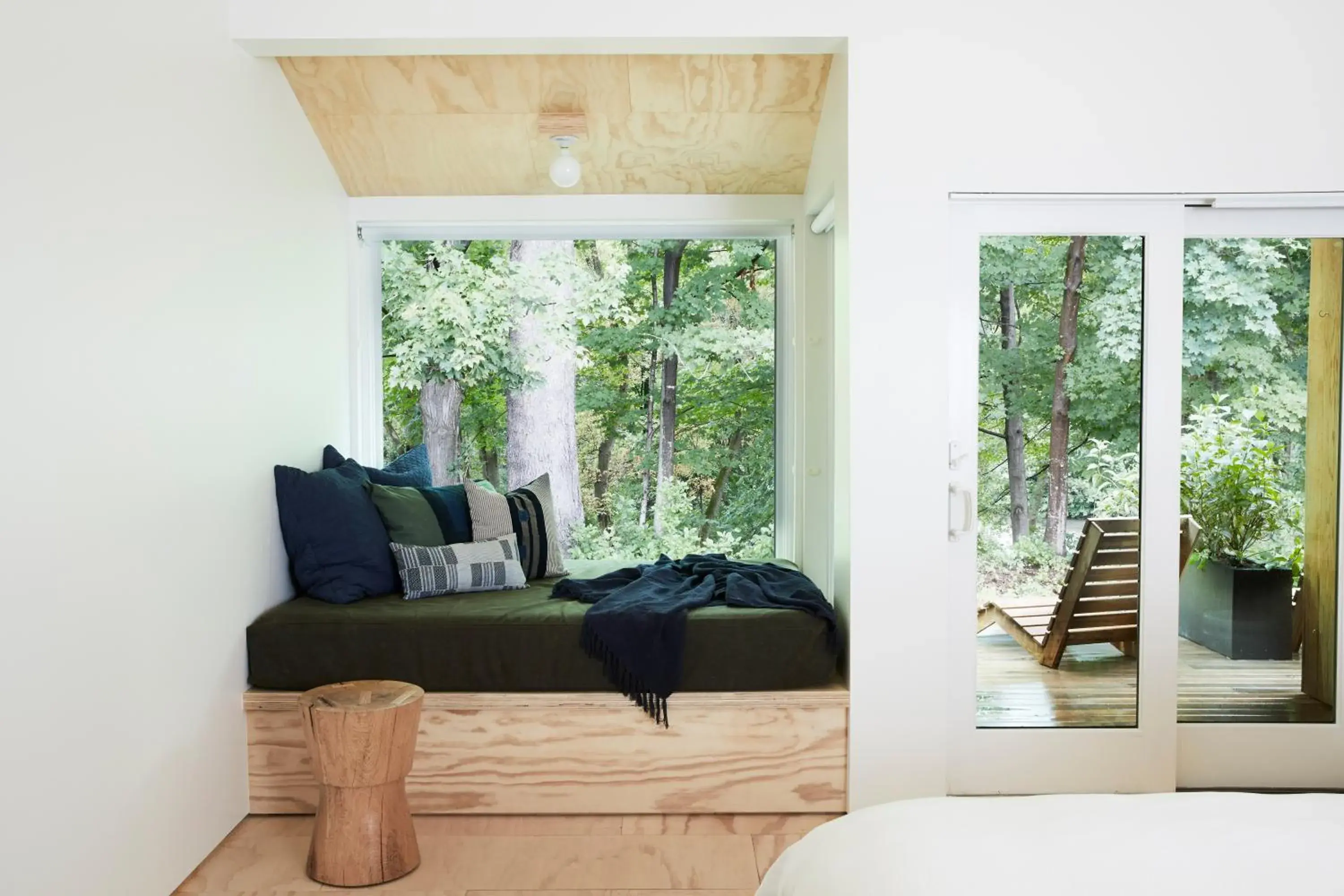 King Room with Pool View in Tourists King Room with Pool View in Tourists