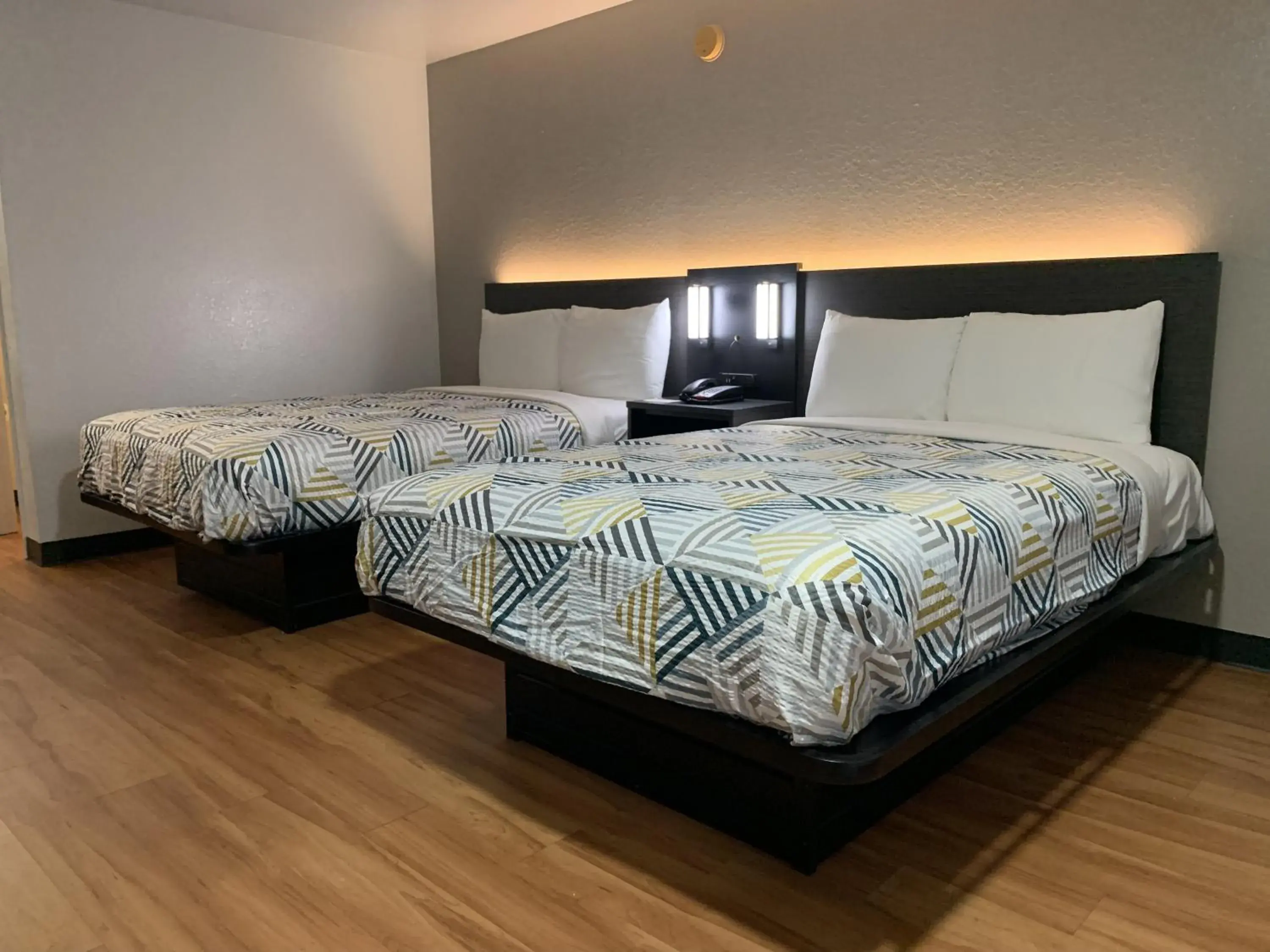 Deluxe Quadruple Room - Non-Smoking in Motel 6-Atlanta, TX Deluxe Quadruple Room - Non-Smoking in Motel 6-Atlanta, TX