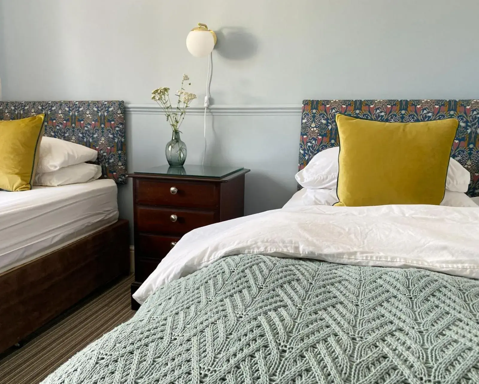 Twin Room en suite in The Emsworth Twin Room en suite in The Emsworth