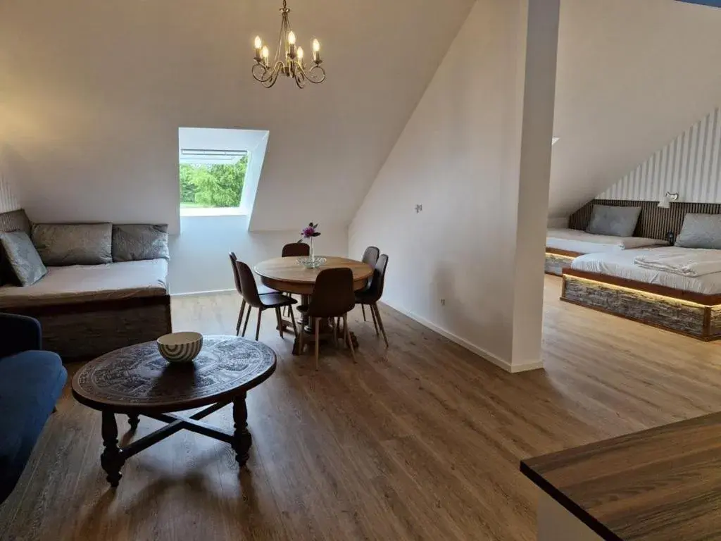 Deluxe Apartment - single occupancy in Gørdinglund Herregård Bed & Breakfast Deluxe Apartment - single occupancy in Gørdinglund Herregård Bed & Breakfast