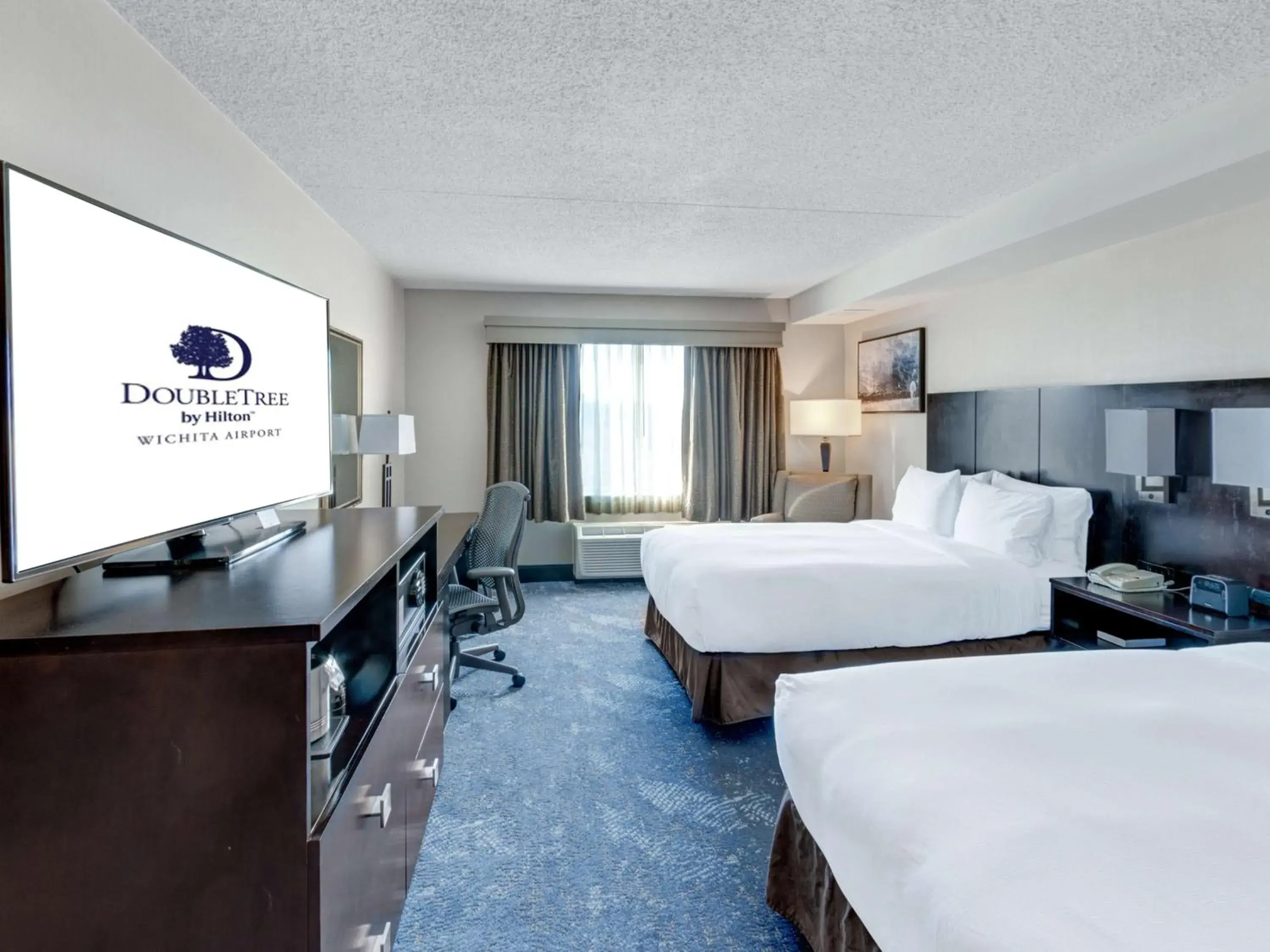 Double Room with Two Double Beds in DoubleTree by Hilton Wichita Airport Double Room with Two Double Beds in DoubleTree by Hilton Wichita Airport