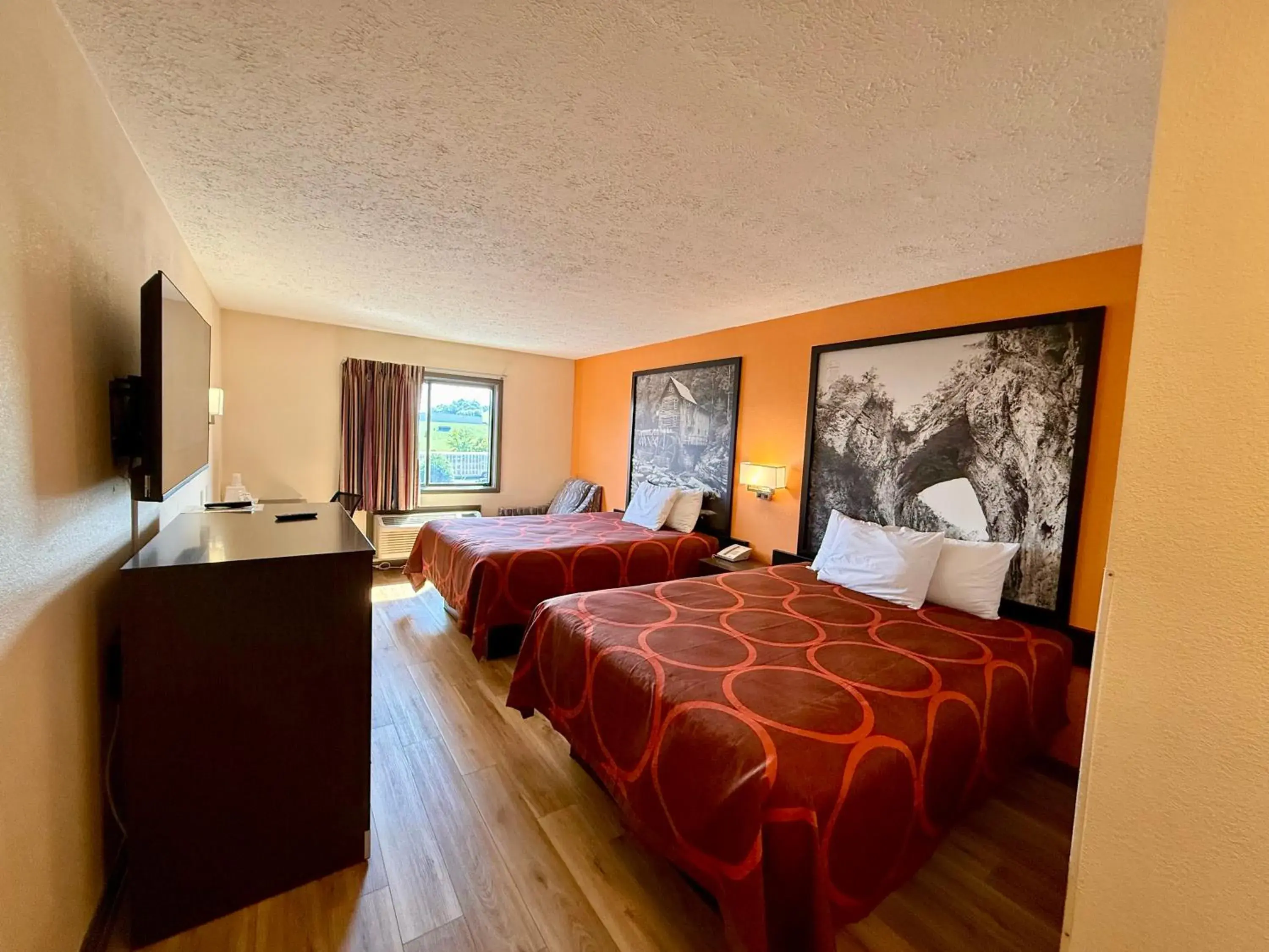 Queen Room with Two Queen Beds - Non-Smoking in Super 8 by Wyndham Hillsville Queen Room with Two Queen Beds - Non-Smoking in Super 8 by Wyndham Hillsville