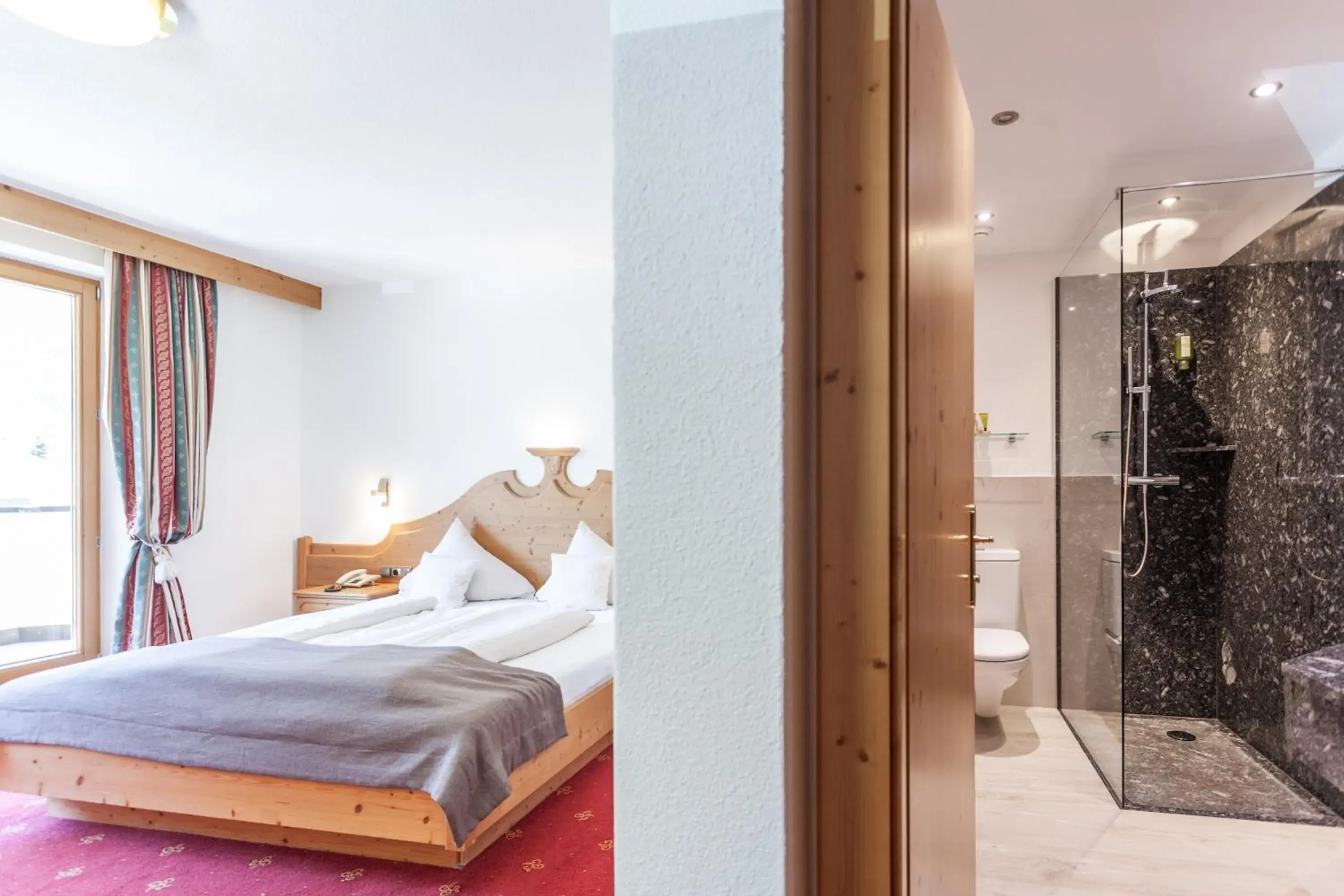 Superior Double Room with Balcony in Hotel Stern Superior Double Room with Balcony in Hotel Stern