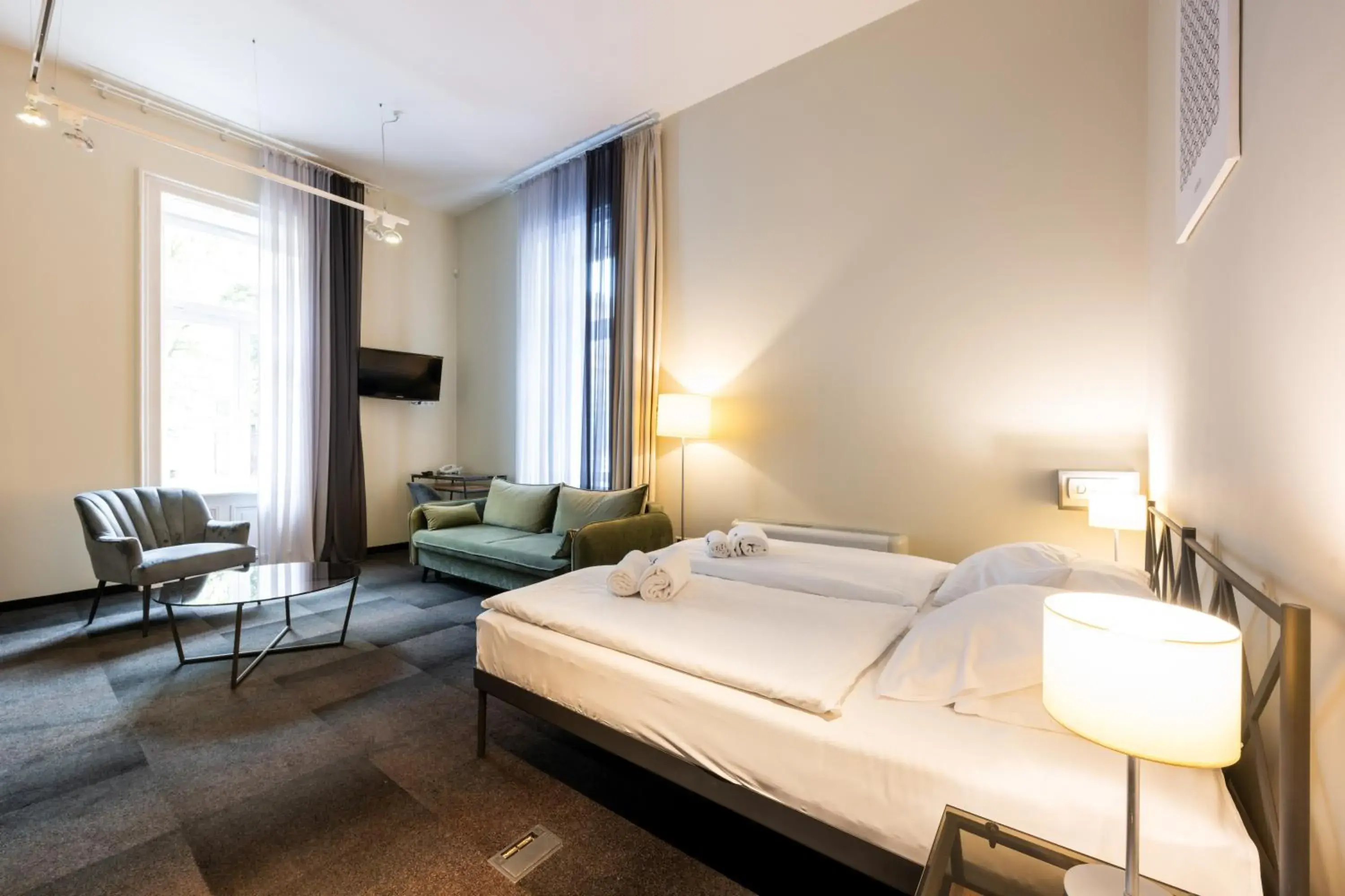 Family Suite in Home Aparthotel Family Suite in Home Aparthotel