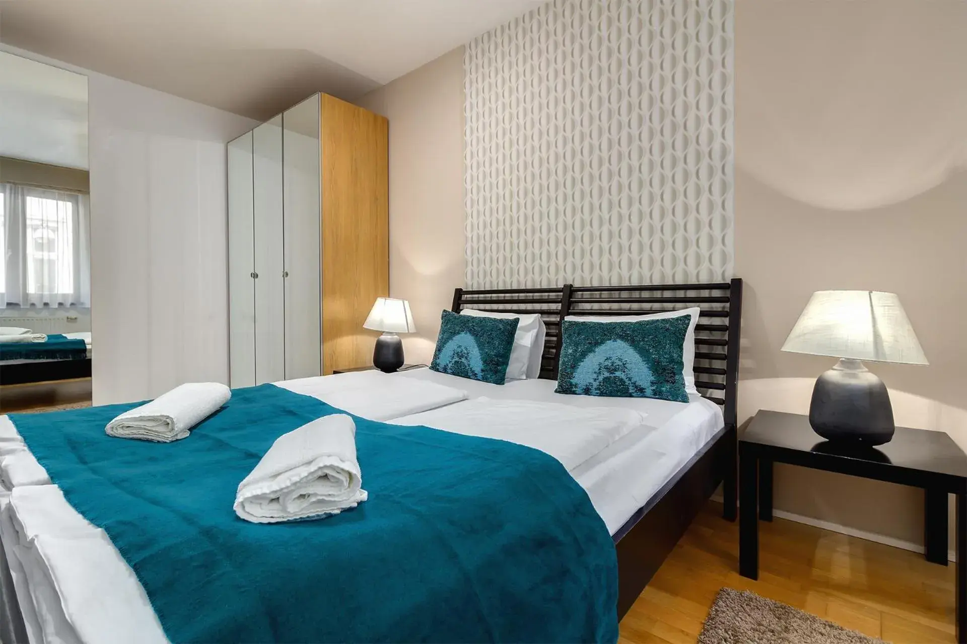 Two-Bedroom Apartment with Balcony in Quality Point Apartments 0-24 reception Two-Bedroom Apartment with Balcony in Quality Point Apartments 0-24 reception