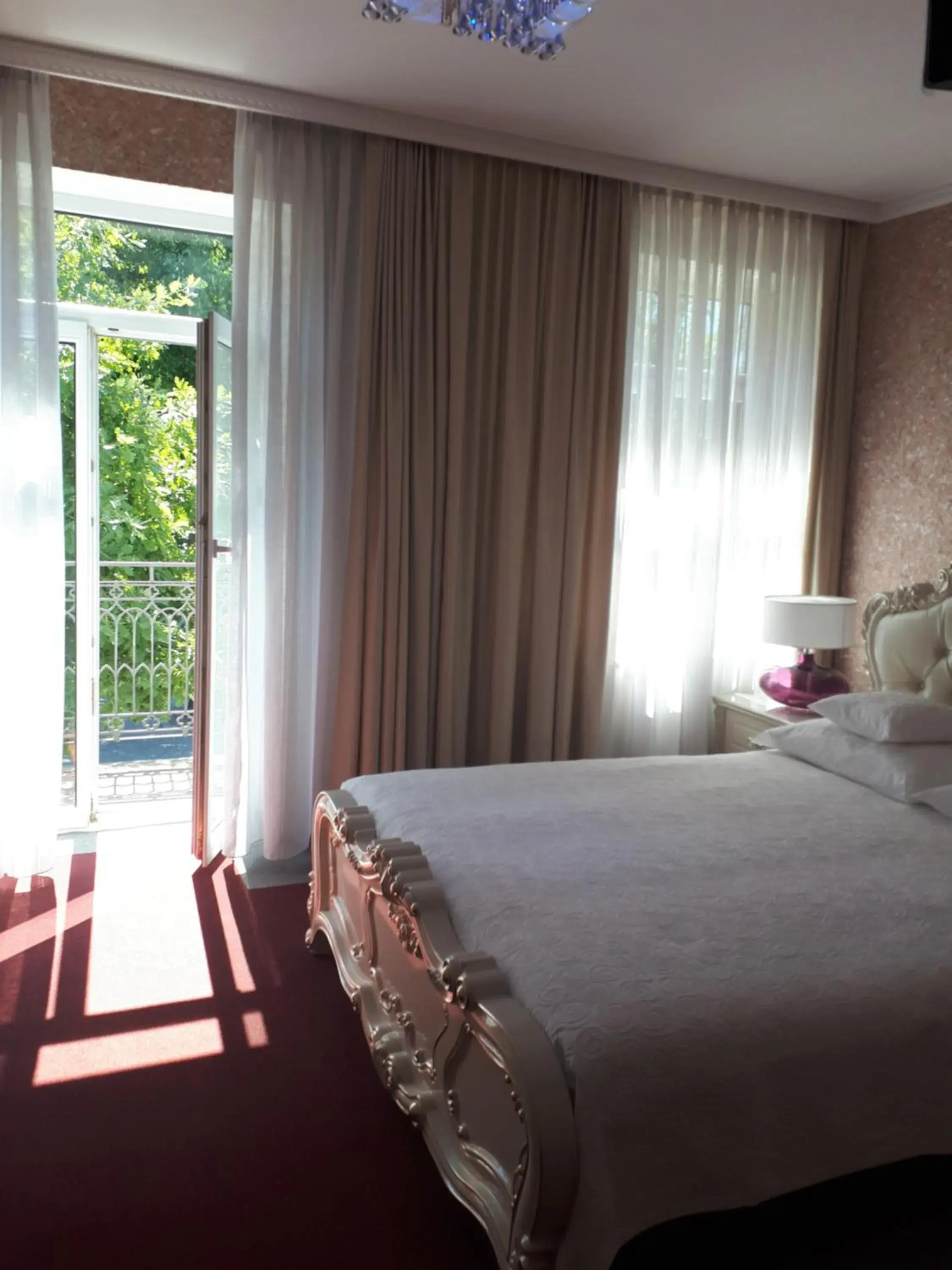 Deluxe Double Room with Balcony in Perla Deluxe Double Room with Balcony in Perla