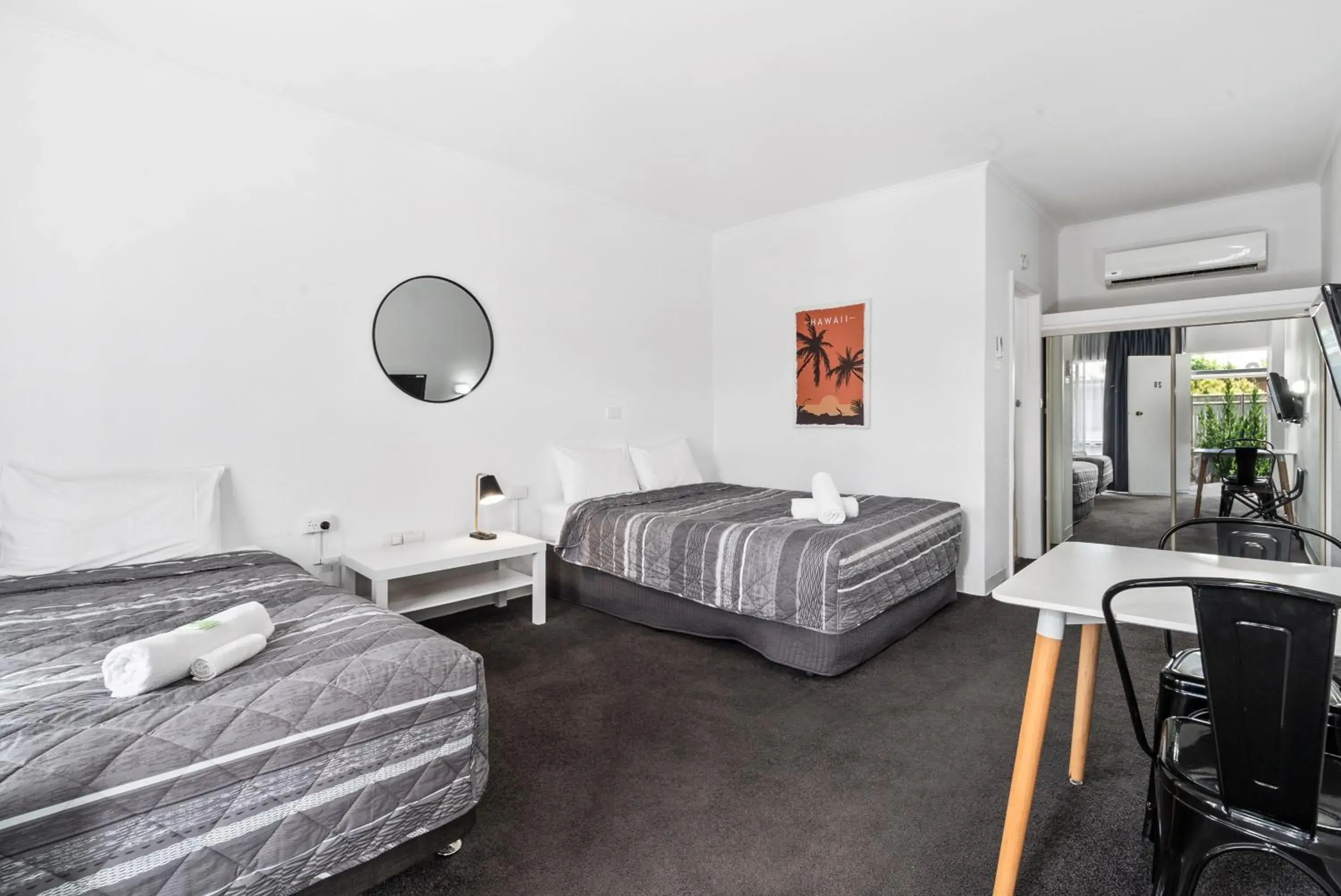 Standard Twin Room in Comfort Inn Commodore Albury Standard Twin Room in Comfort Inn Commodore Albury