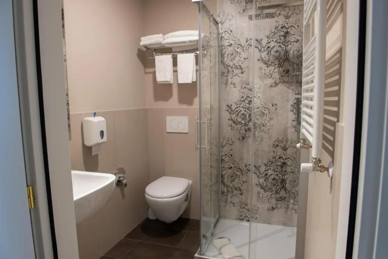 Twin Room in Hotel Della Rosa Twin Room in Hotel Della Rosa