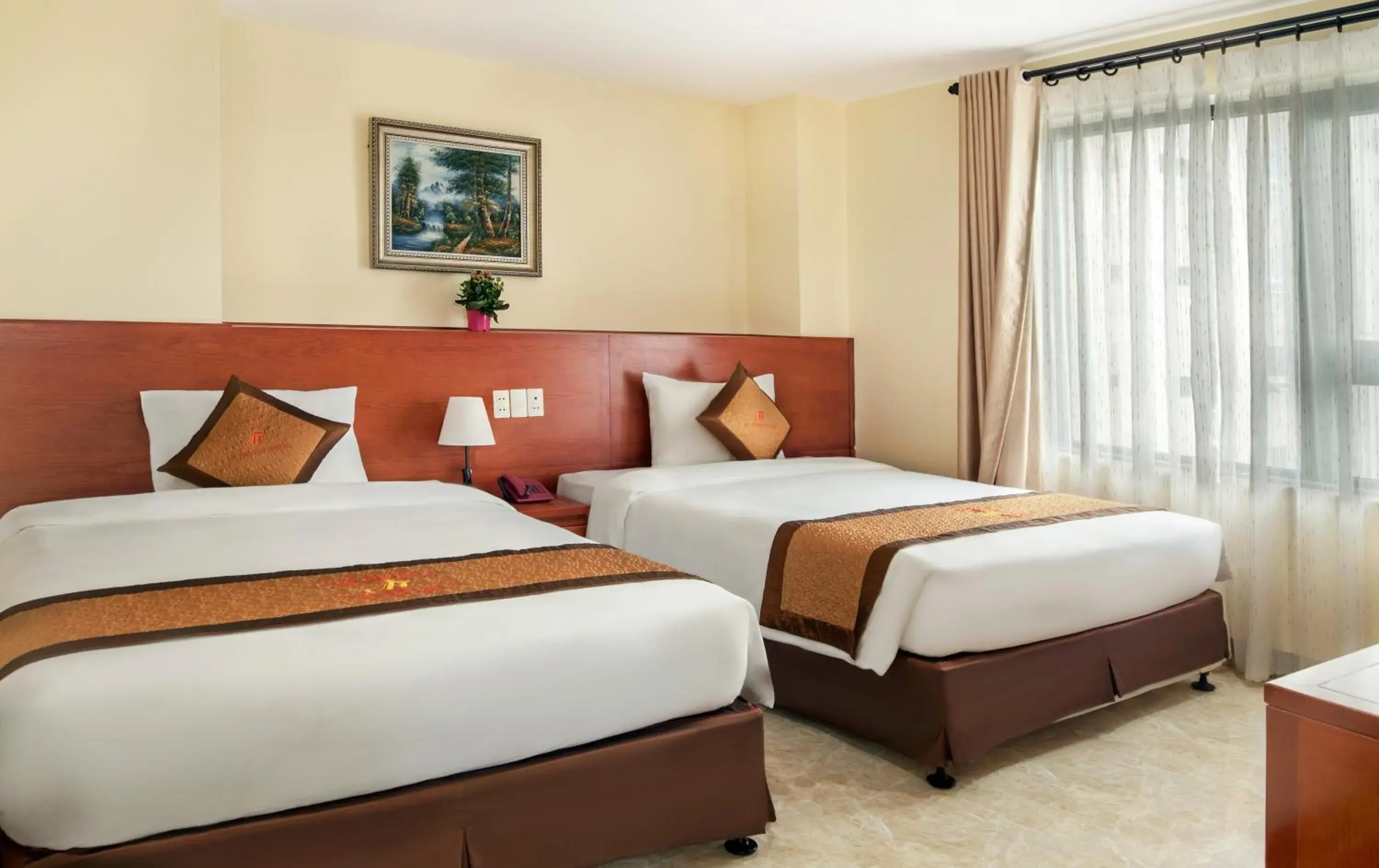 Superior Twin Room with City View in An Thuyen Hotel Superior Twin Room with City View in An Thuyen Hotel