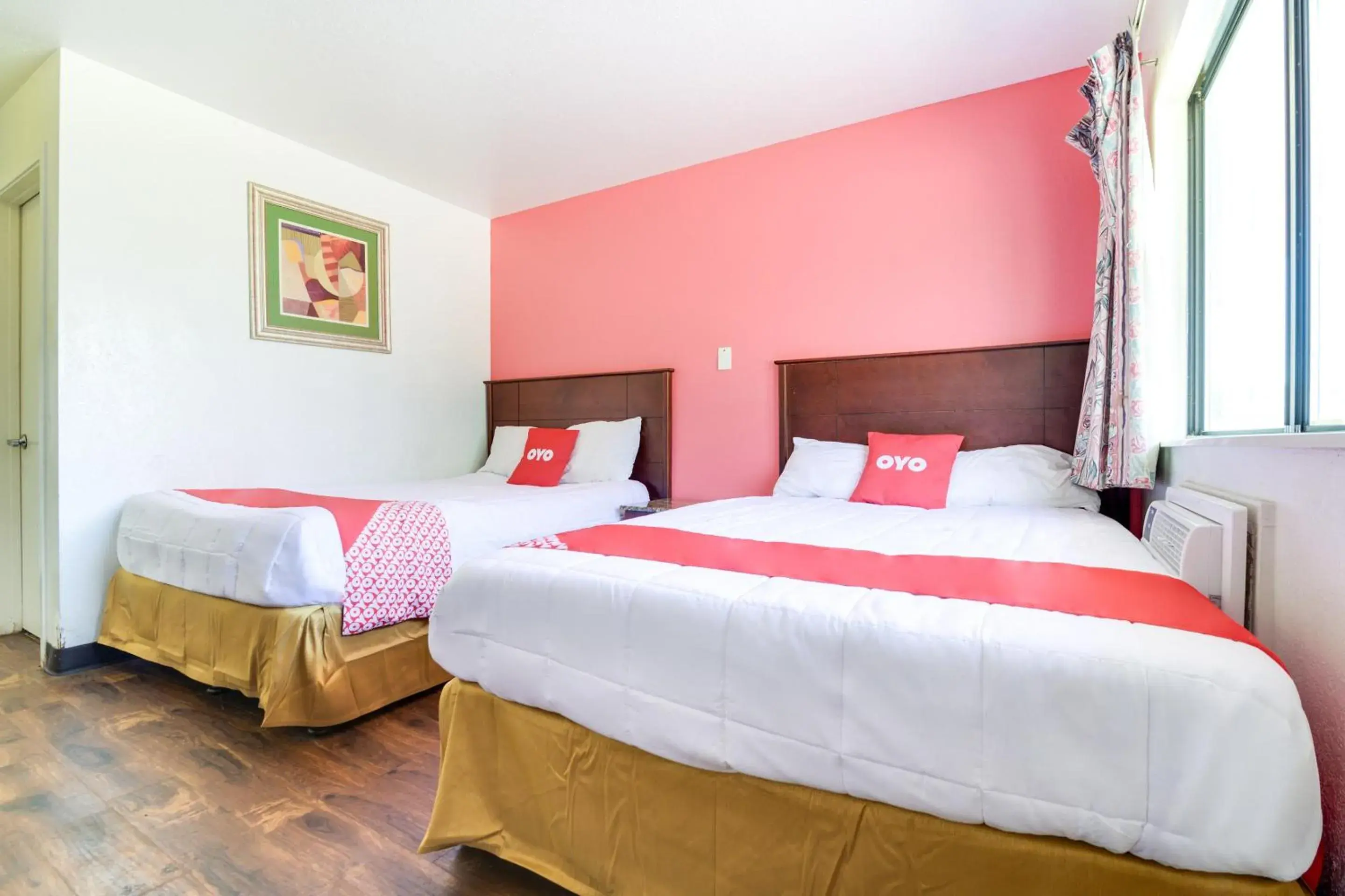 Double Room in OYO Hotel South Bend - Campus Double Room in OYO Hotel South Bend - Campus