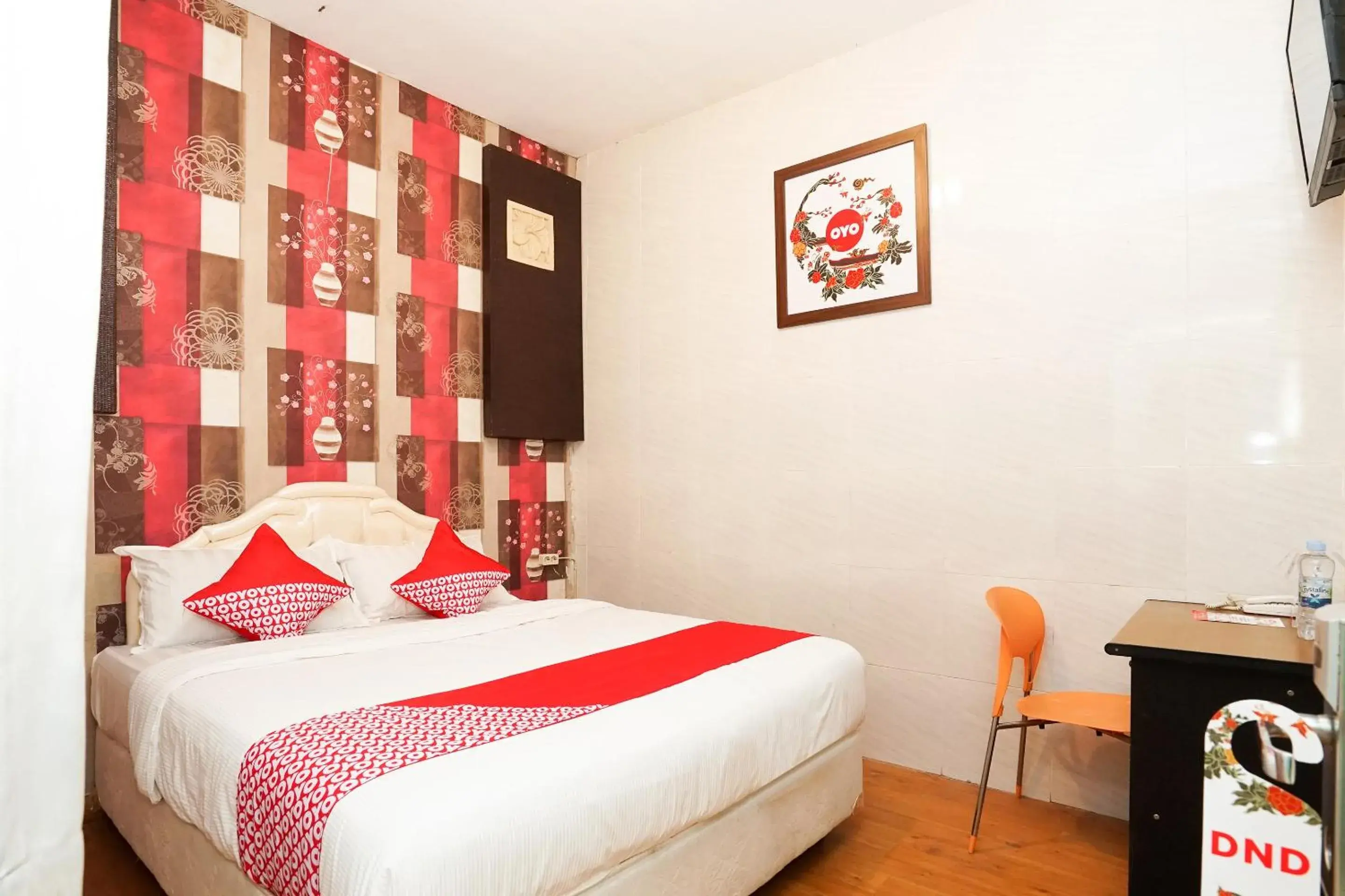 Standard Double Room in Hotel O Mojokerto Guesthouse Standard Double Room in Hotel O Mojokerto Guesthouse