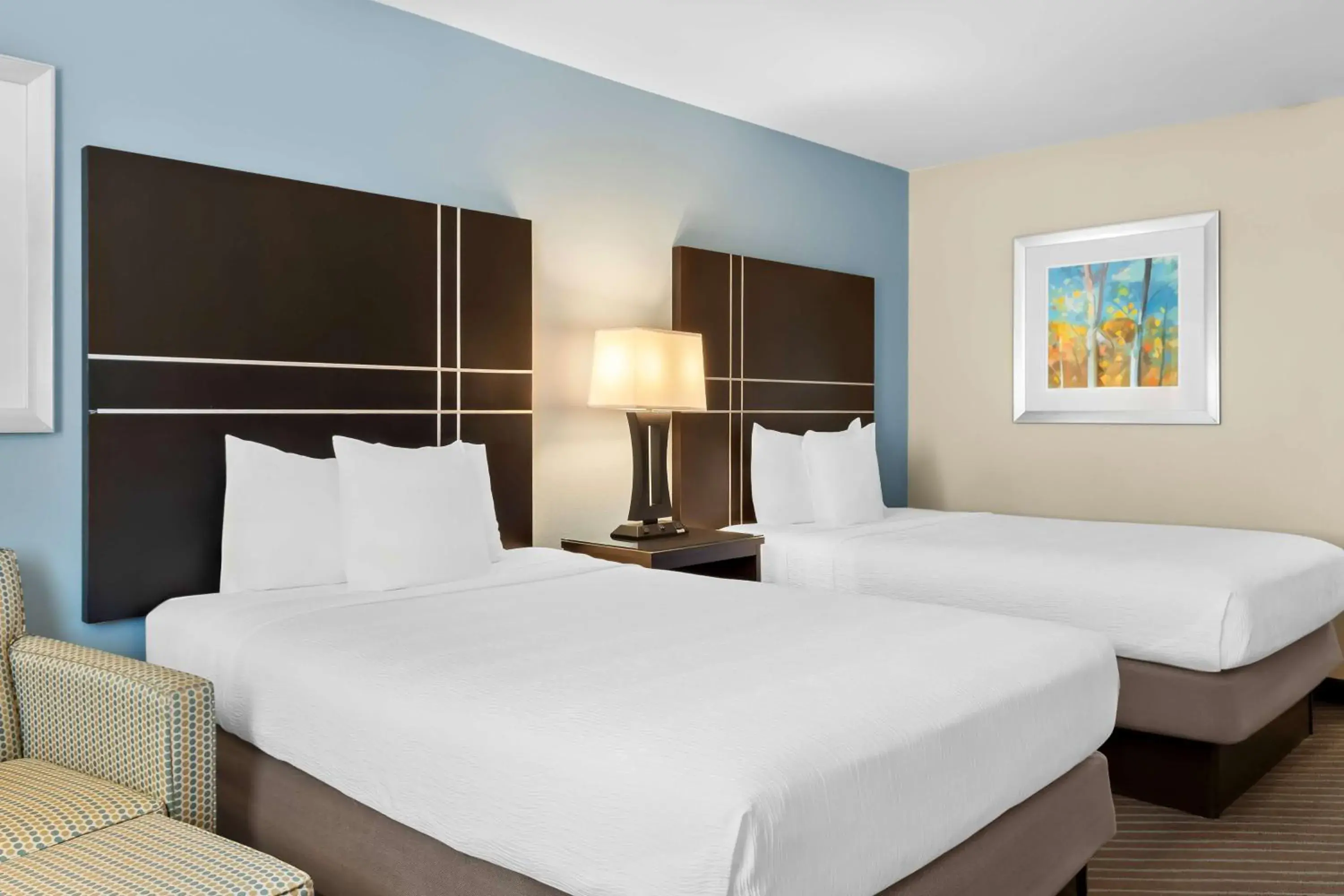 Double Room with Two Double Beds - Smoking in Best Western Newport Inn Double Room with Two Double Beds - Smoking in Best Western Newport Inn