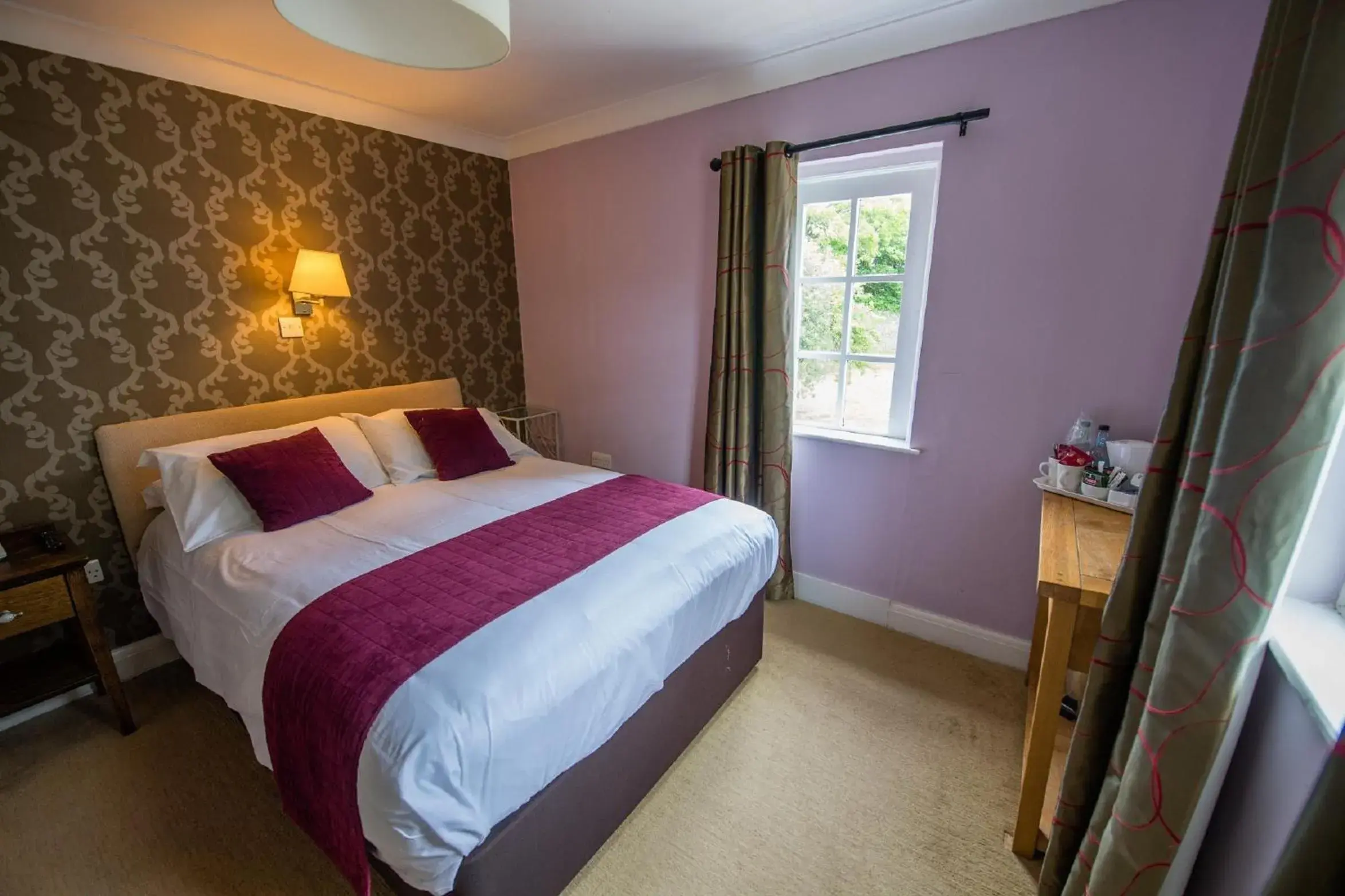 Double Room in The Grove Double Room in The Grove