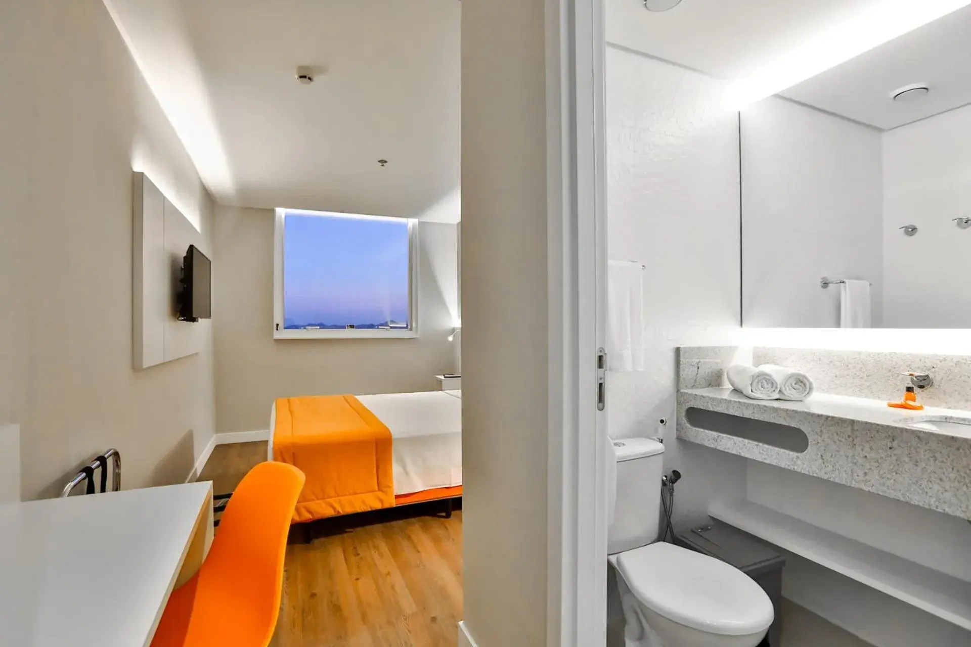 Standard Queen Room in Go Inn Serra Standard Queen Room in Go Inn Serra