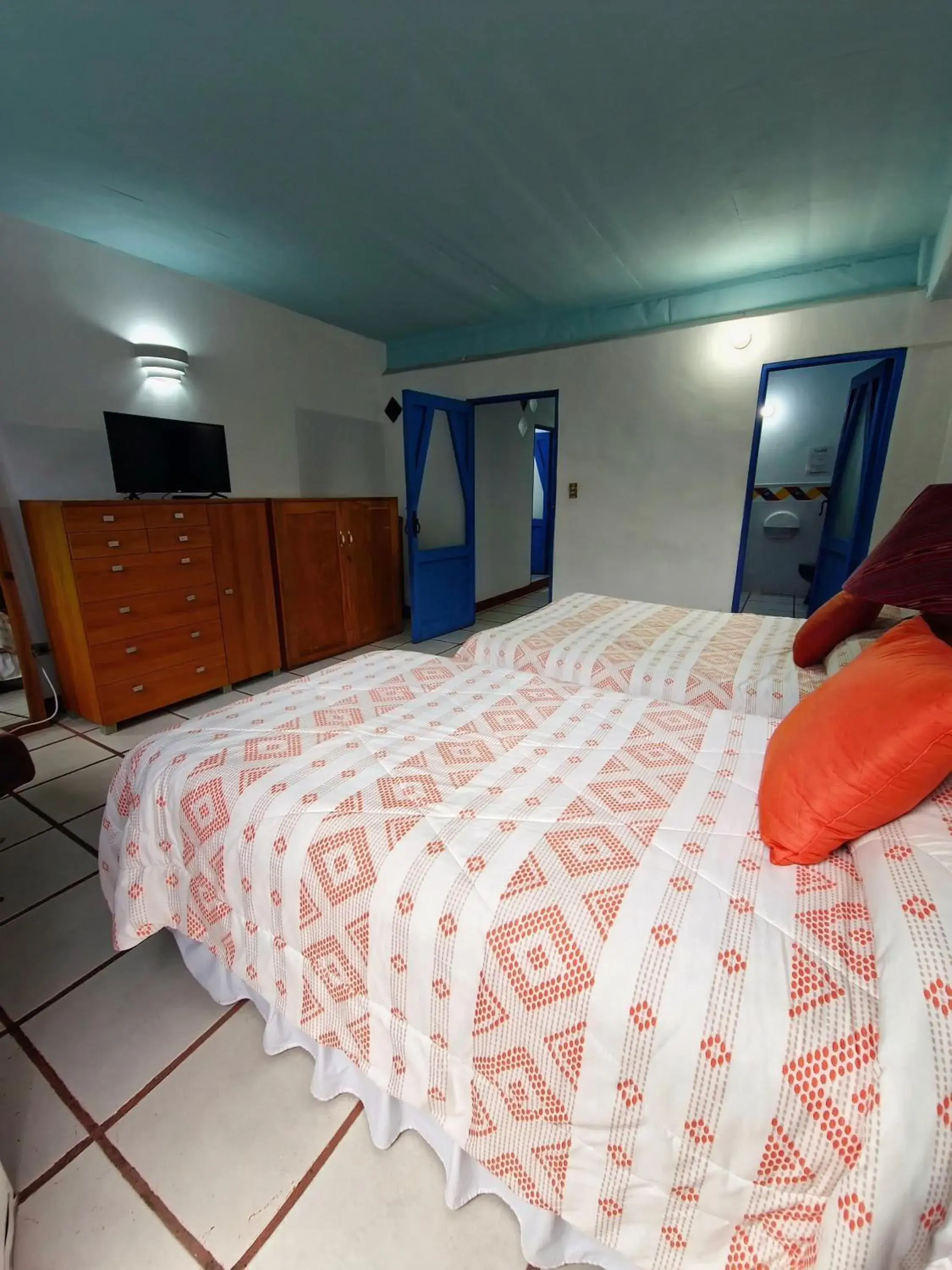 Quadruple Room in Eco Suites Uxlabil Guatemala Quadruple Room in Eco Suites Uxlabil Guatemala