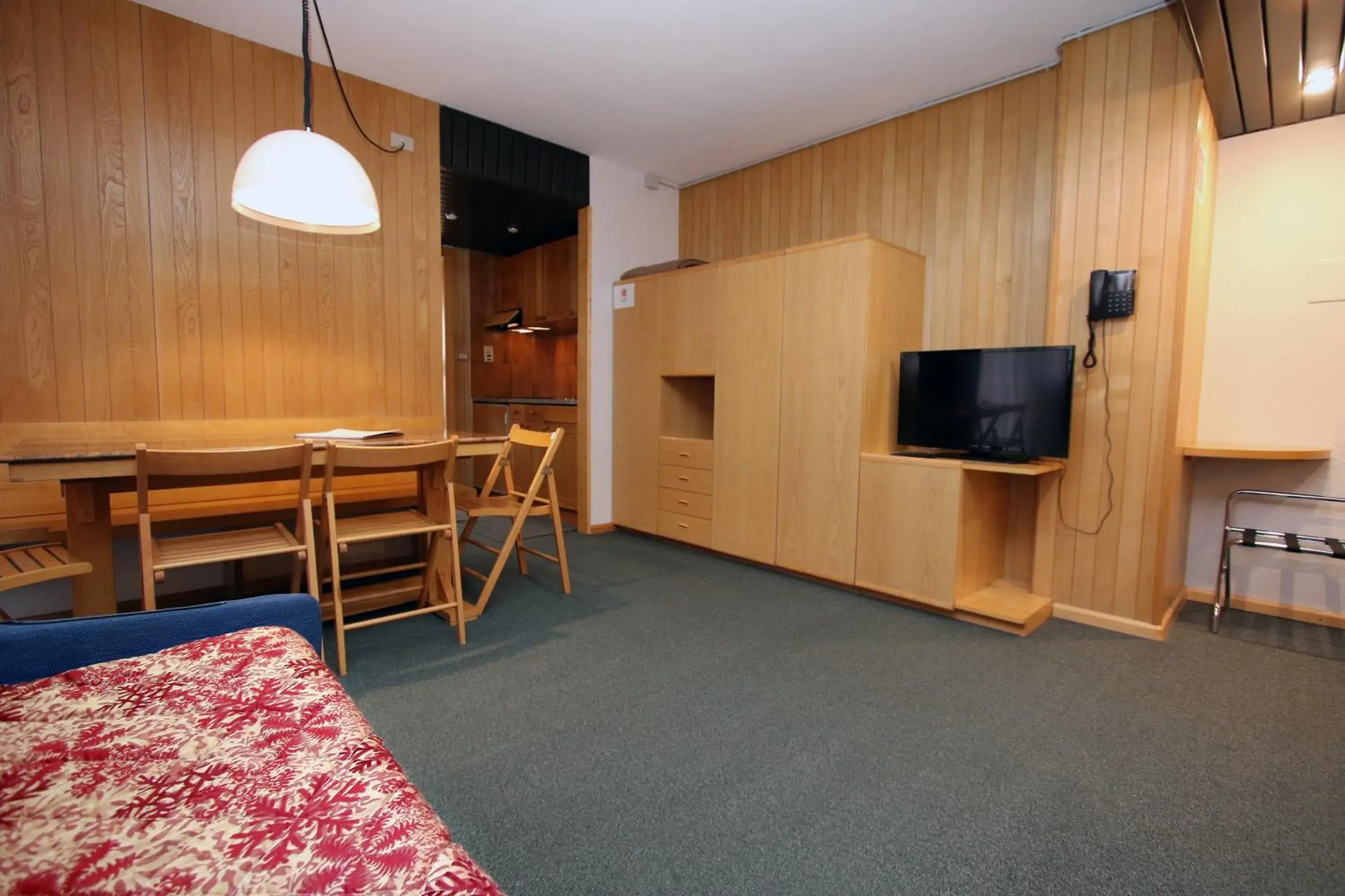 Two-Bedroom Apartment (6 Adults) in Residence Les Coupoles Two-Bedroom Apartment (6 Adults) in Residence Les Coupoles