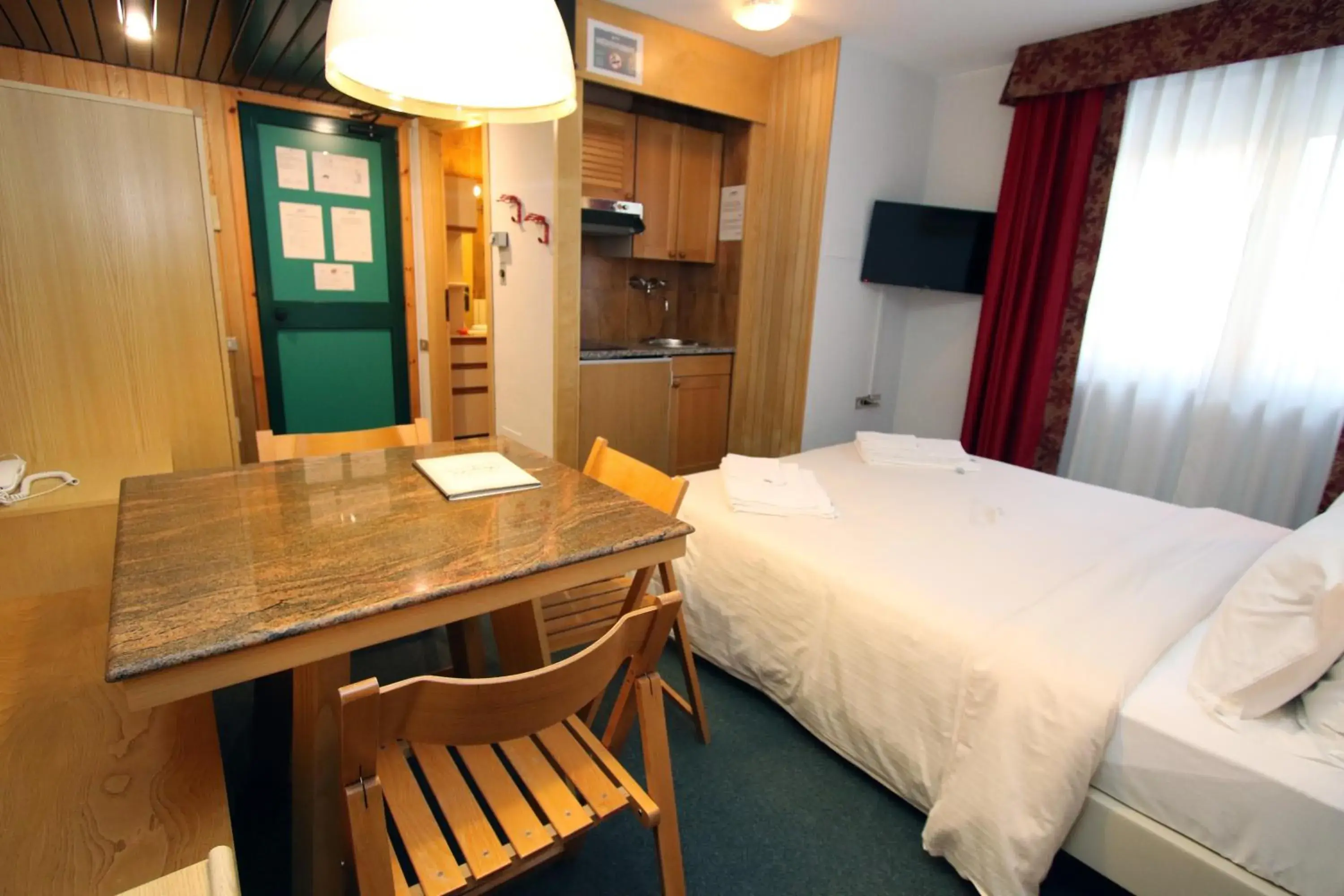 One-Bedroom Apartment (2 Adults + 2 Children) in Residence Les Coupoles One-Bedroom Apartment (2 Adults + 2 Children) in Residence Les Coupoles