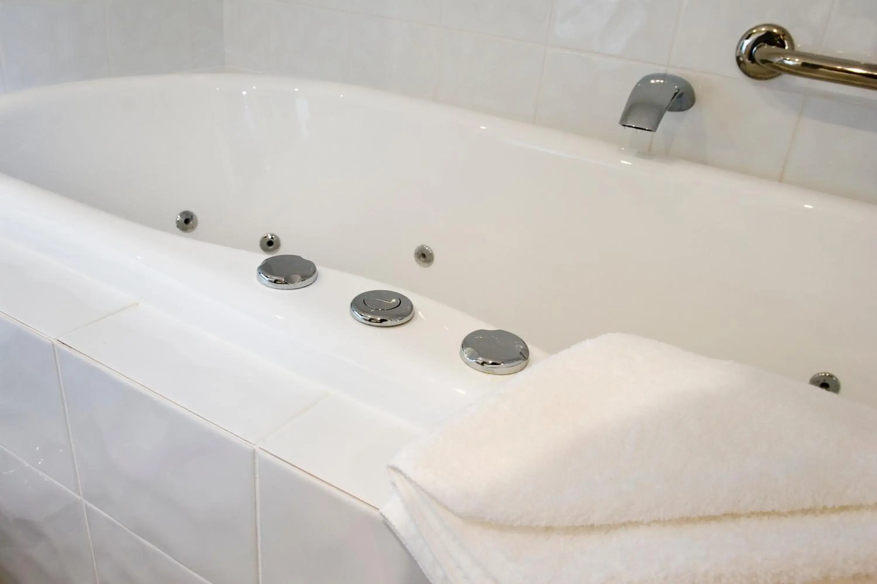 Luxury Three-Bedroom Apartment in Coolum Seaside Apartments Luxury Three-Bedroom Apartment in Coolum Seaside Apartments