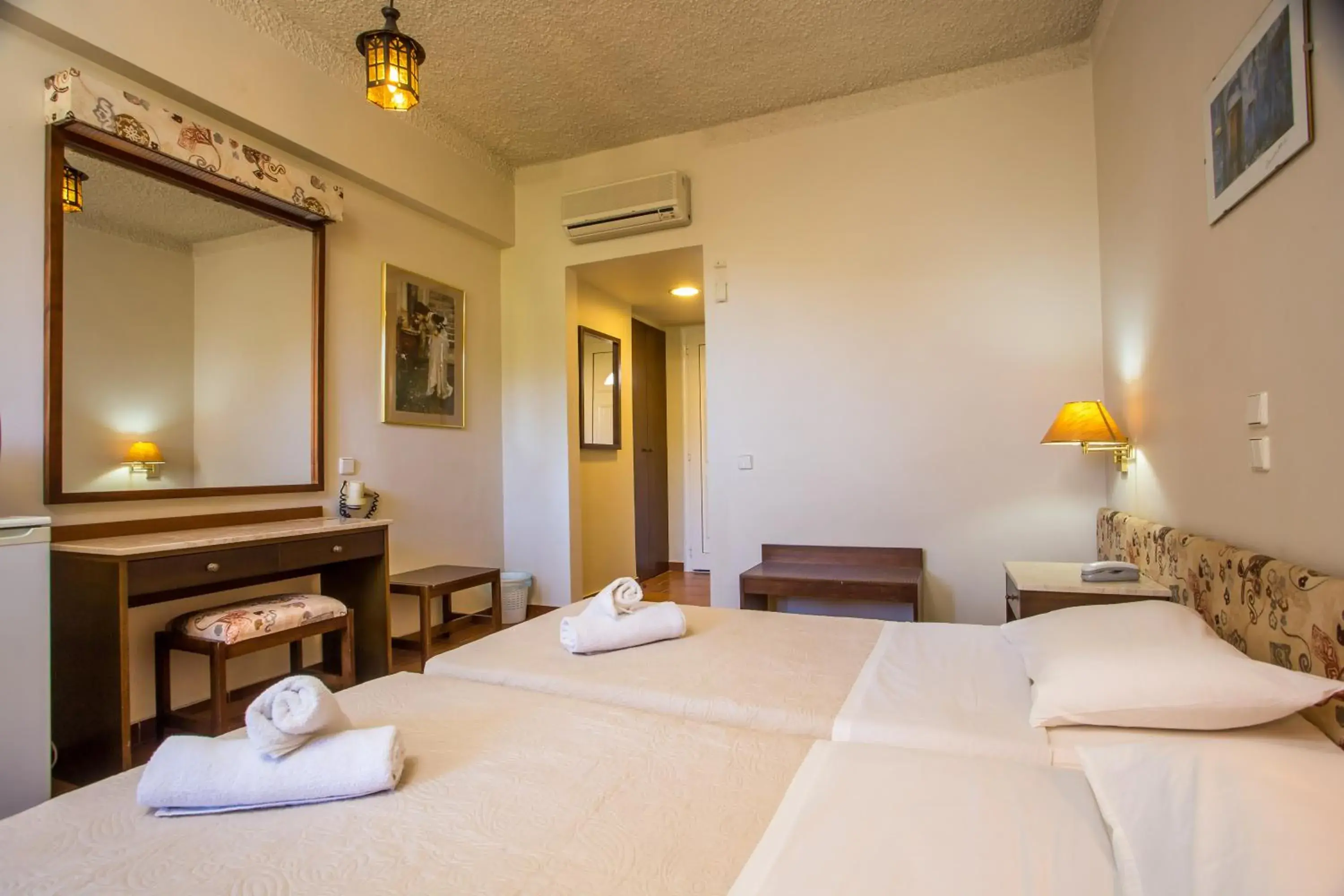 Double or Twin Room in Muses Hotel Double or Twin Room in Muses Hotel