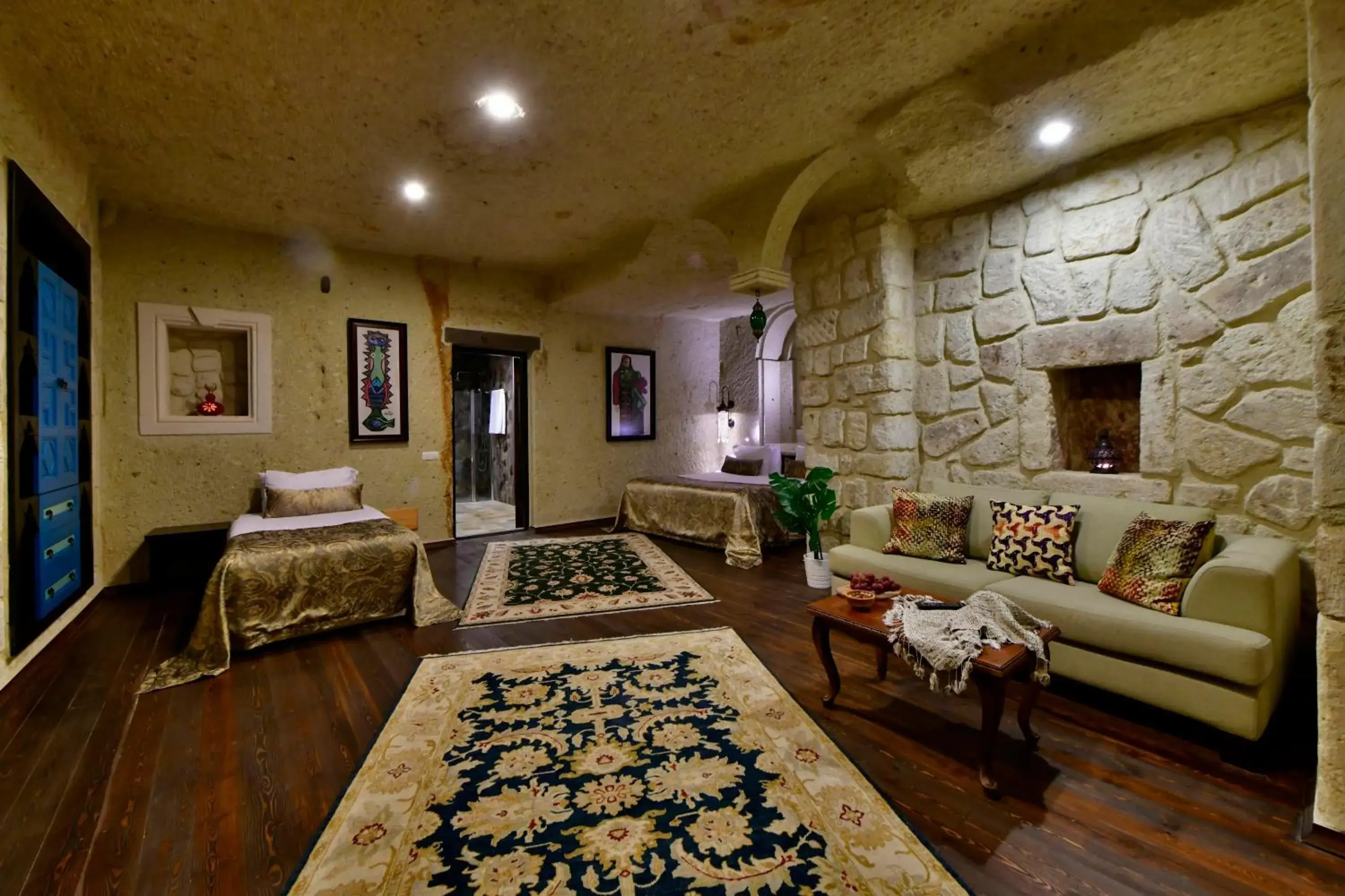 Deluxe Cave Triple Room in Cappadocia Estates Hotel Deluxe Cave Triple Room in Cappadocia Estates Hotel