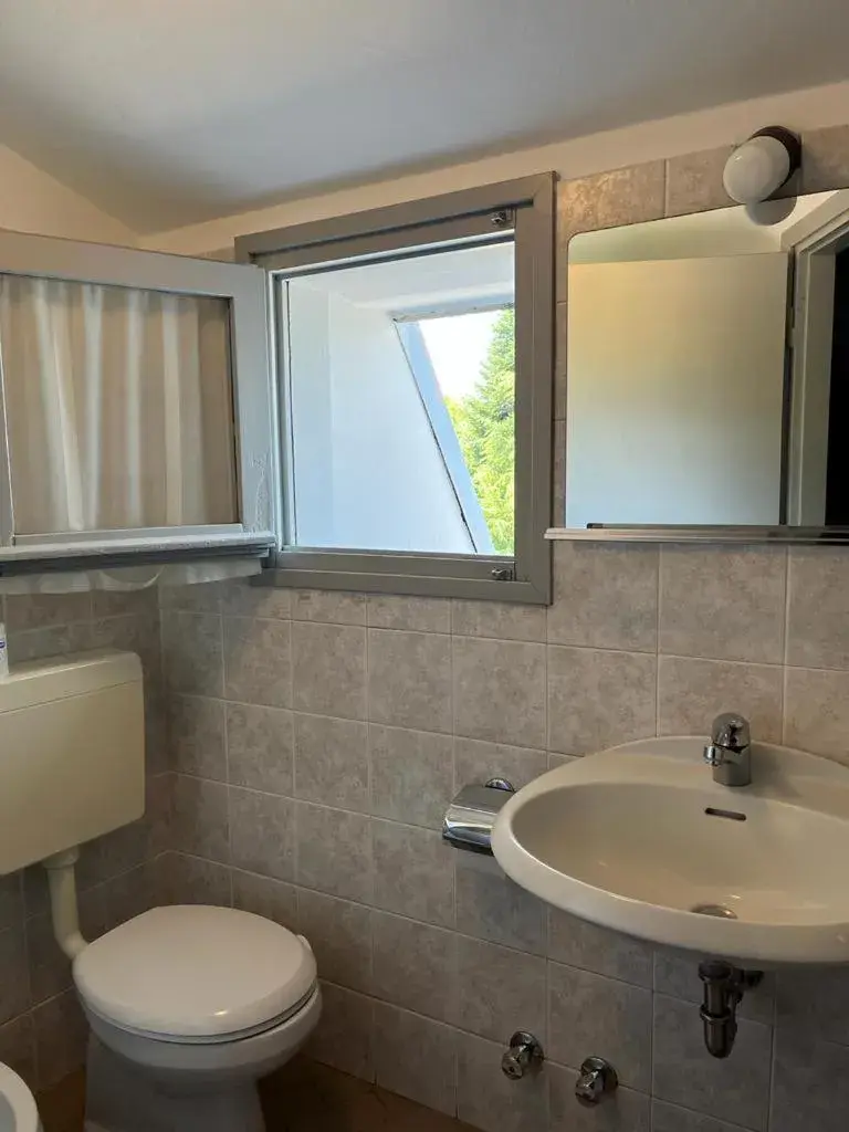 Twin Room with Balcony in Hotel Aurora Twin Room with Balcony in Hotel Aurora