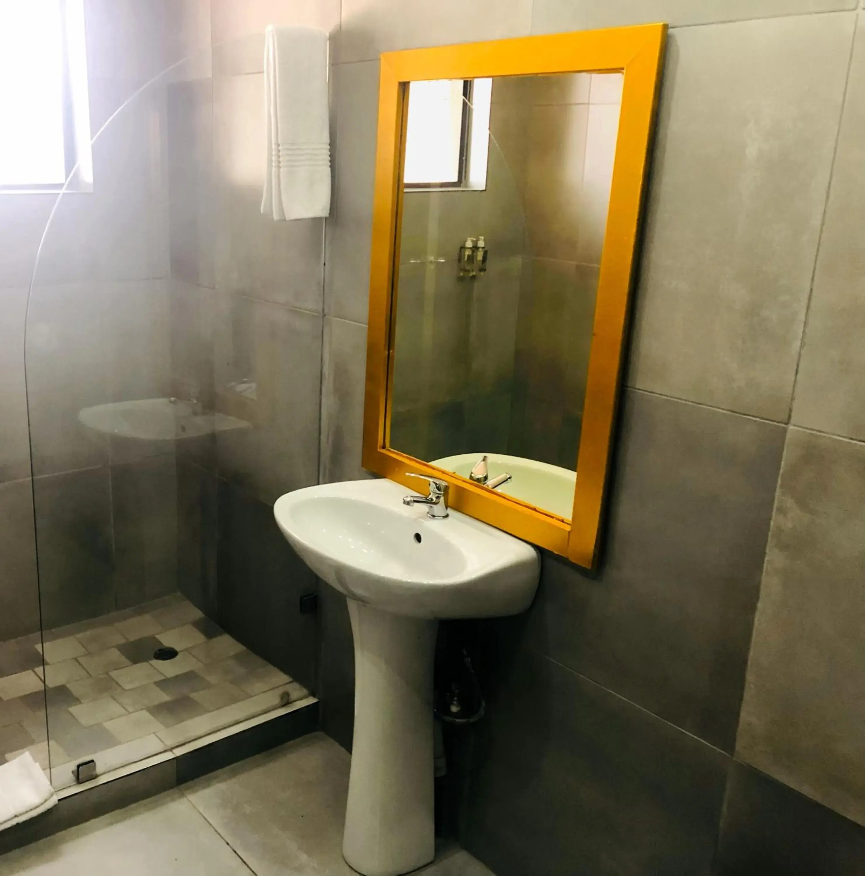 Family Room - Ground Floor in Elephant Springs Family Room - Ground Floor in Elephant Springs