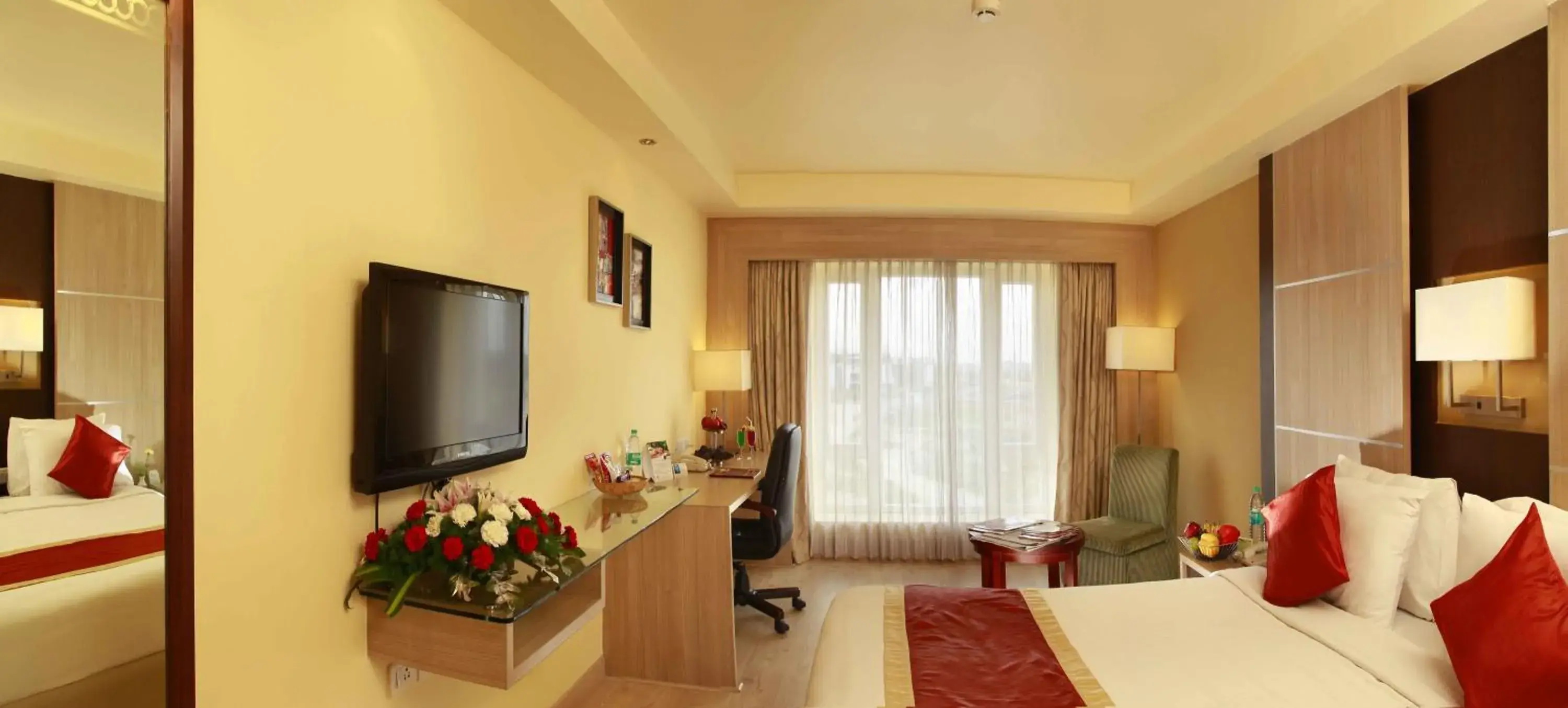 Super Deluxe Double or Twin Room - single occupancy in La Classic- Attibele, Hosur Super Deluxe Double or Twin Room - single occupancy in La Classic- Attibele, Hosur