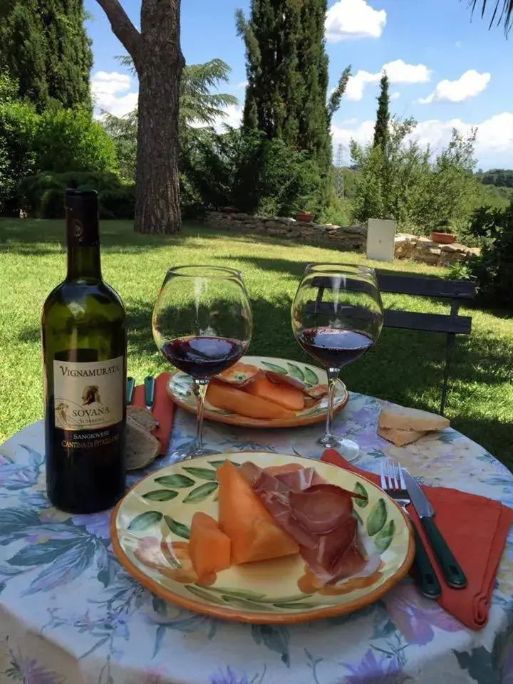 Triple Room with Garden View - single occupancy in Casale Sant'Elia Triple Room with Garden View - single occupancy in Casale Sant'Elia