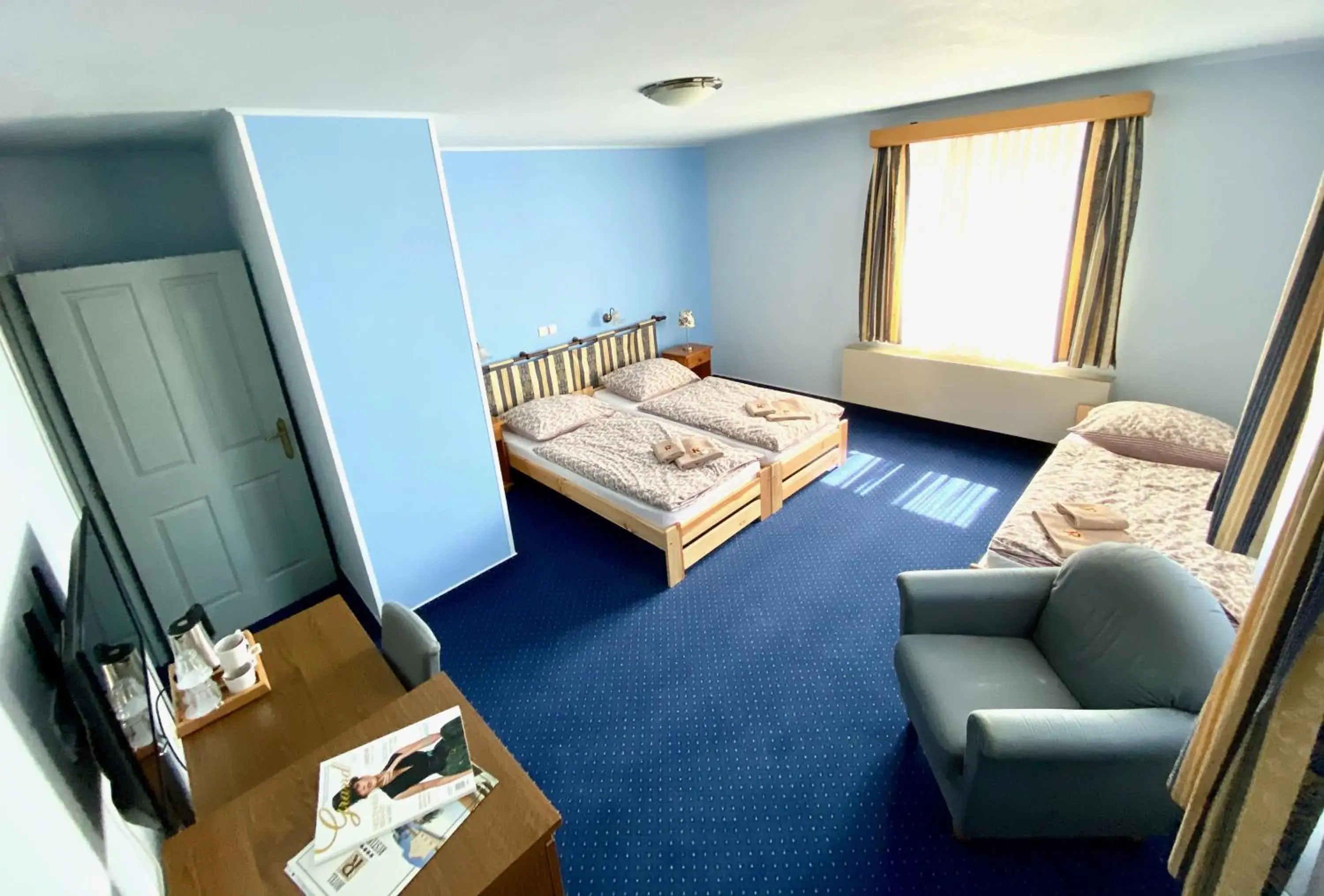 Triple Room with Bath - single occupancy in Hotel Rustikal Triple Room with Bath - single occupancy in Hotel Rustikal