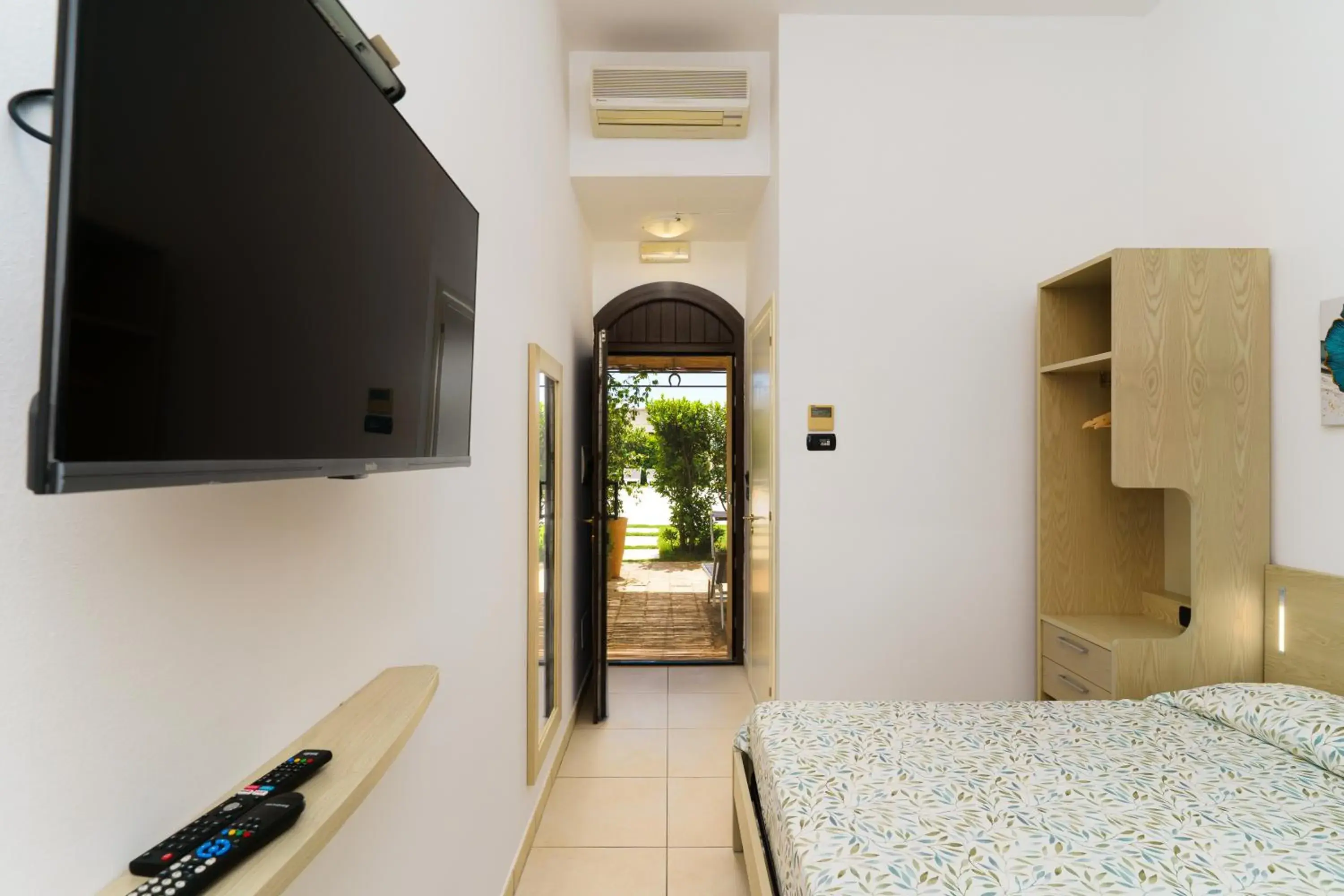 Small Double Room in Delle Rose, Hotel & Restaurant Small Double Room in Delle Rose, Hotel & Restaurant