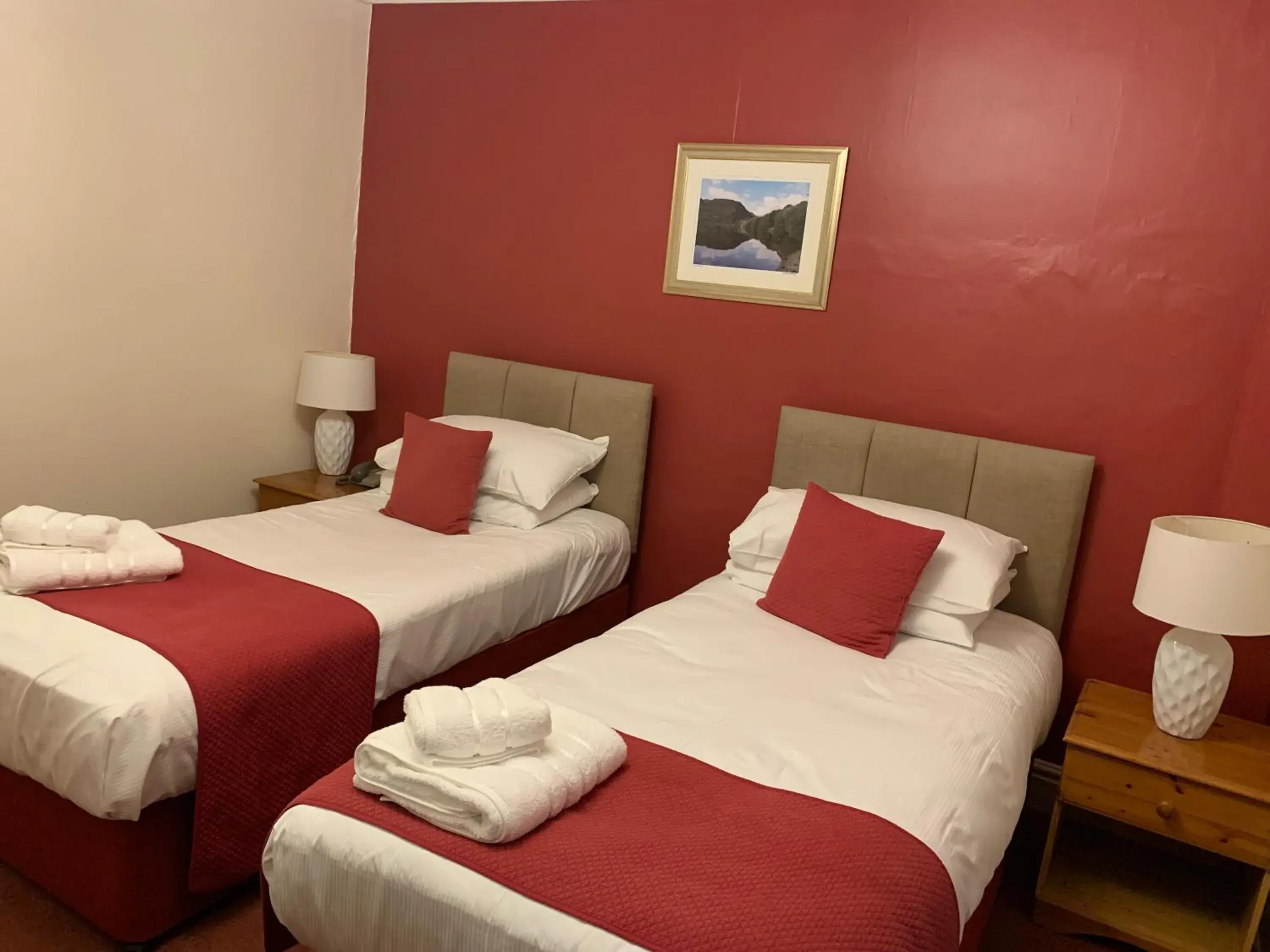 Large Twin Room in Royal Sportsman Hotel Large Twin Room in Royal Sportsman Hotel