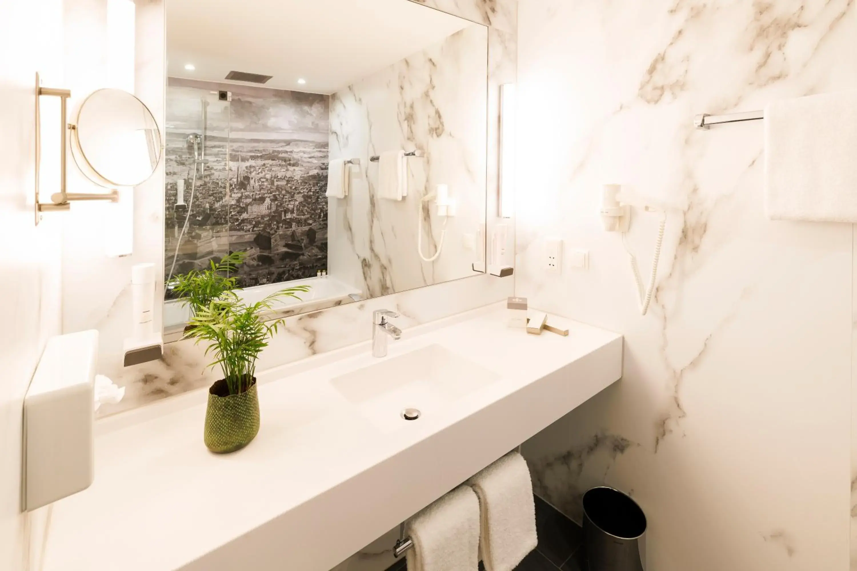 Deluxe Double Room in Hotel Royal Deluxe Double Room in Hotel Royal