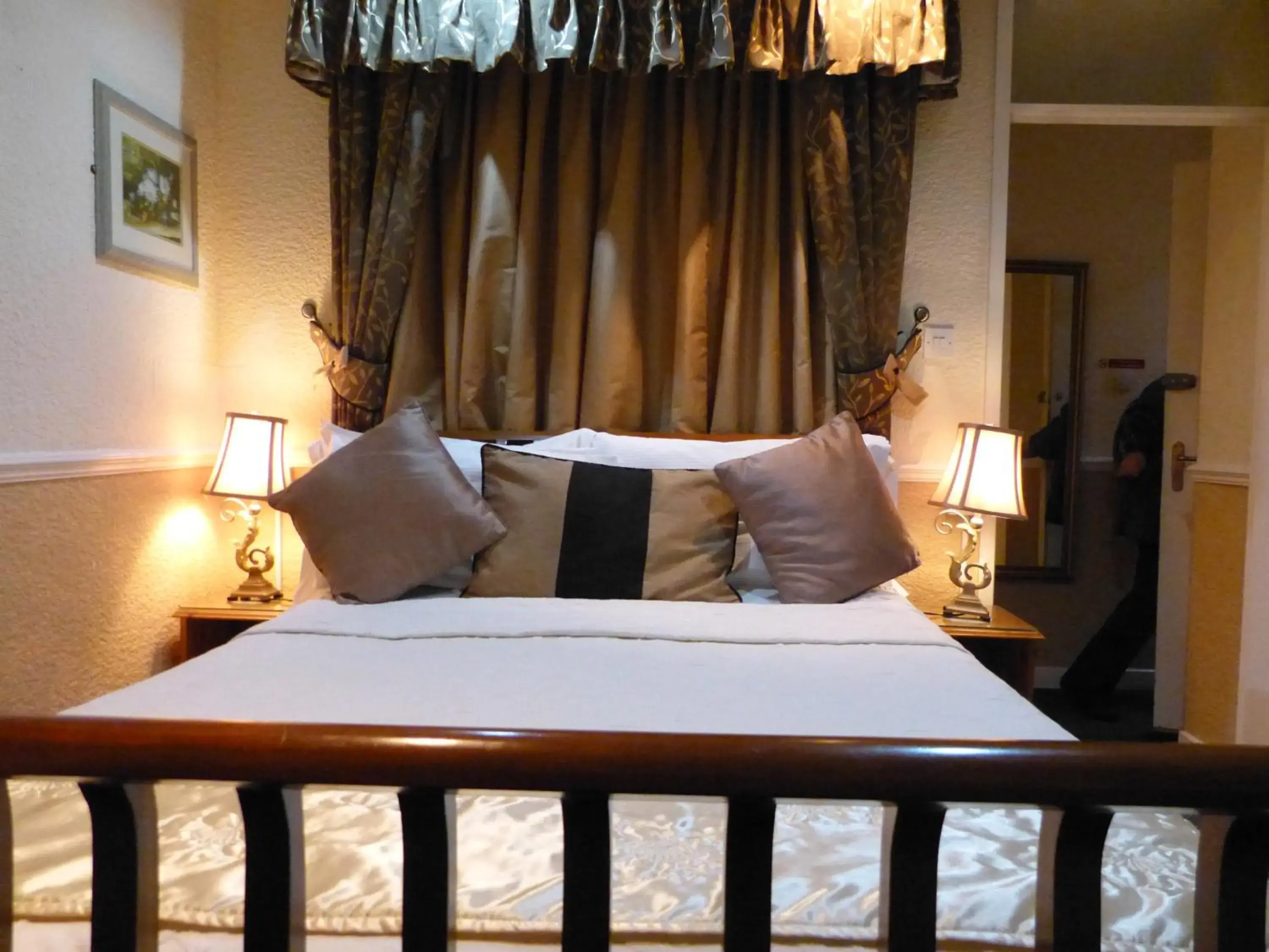 Standard Double Room in The Cumberland Standard Double Room in The Cumberland