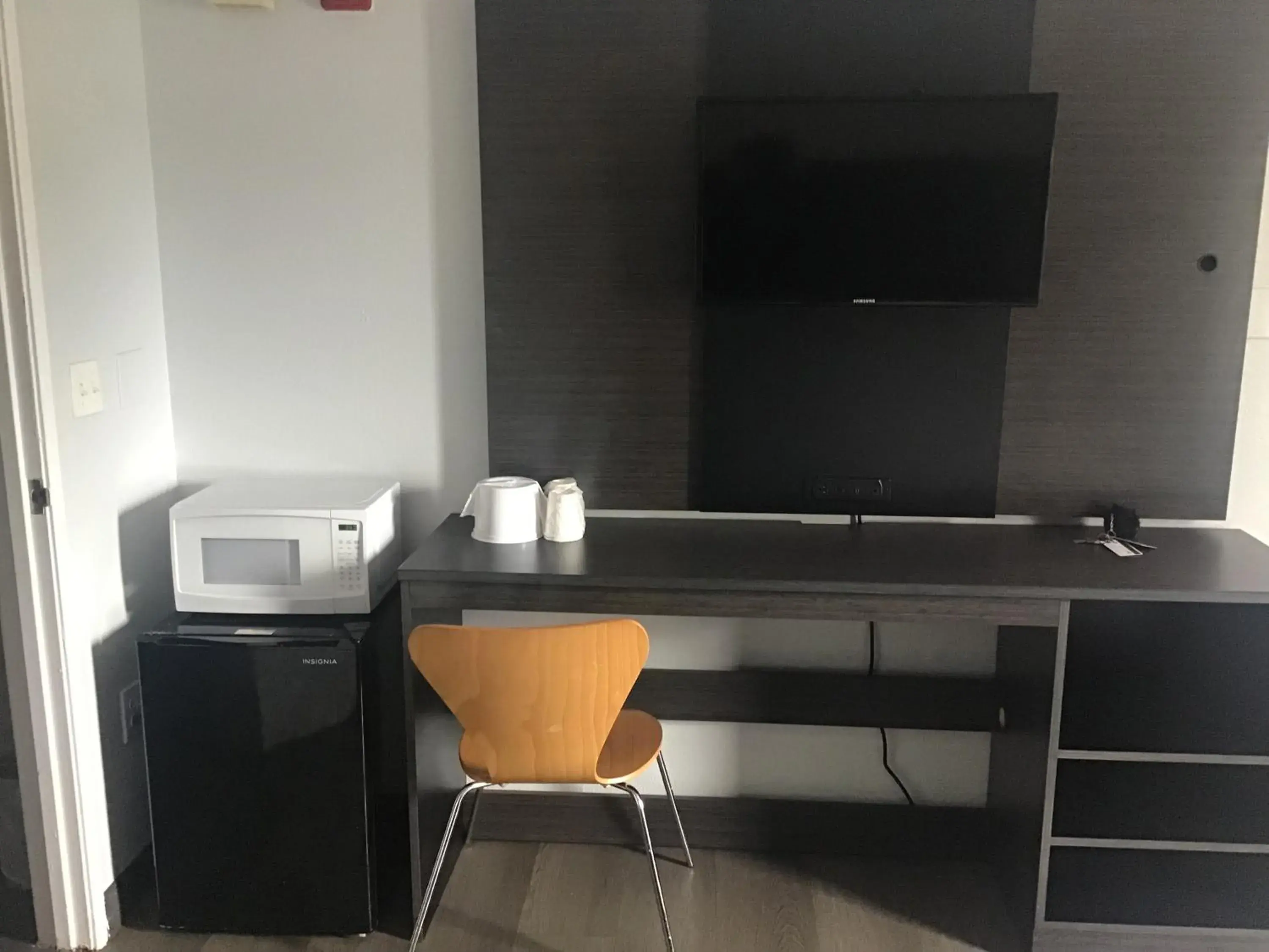 Deluxe Double Room in Motel 6-Laurel, DC - Washington Northeast Deluxe Double Room in Motel 6-Laurel, DC - Washington Northeast