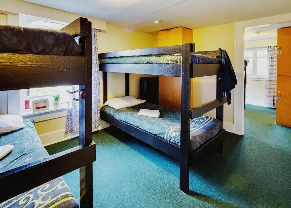Single Bed in Female Dormitory Room in HI Penticton - Hostel Single Bed in Female Dormitory Room in HI Penticton - Hostel