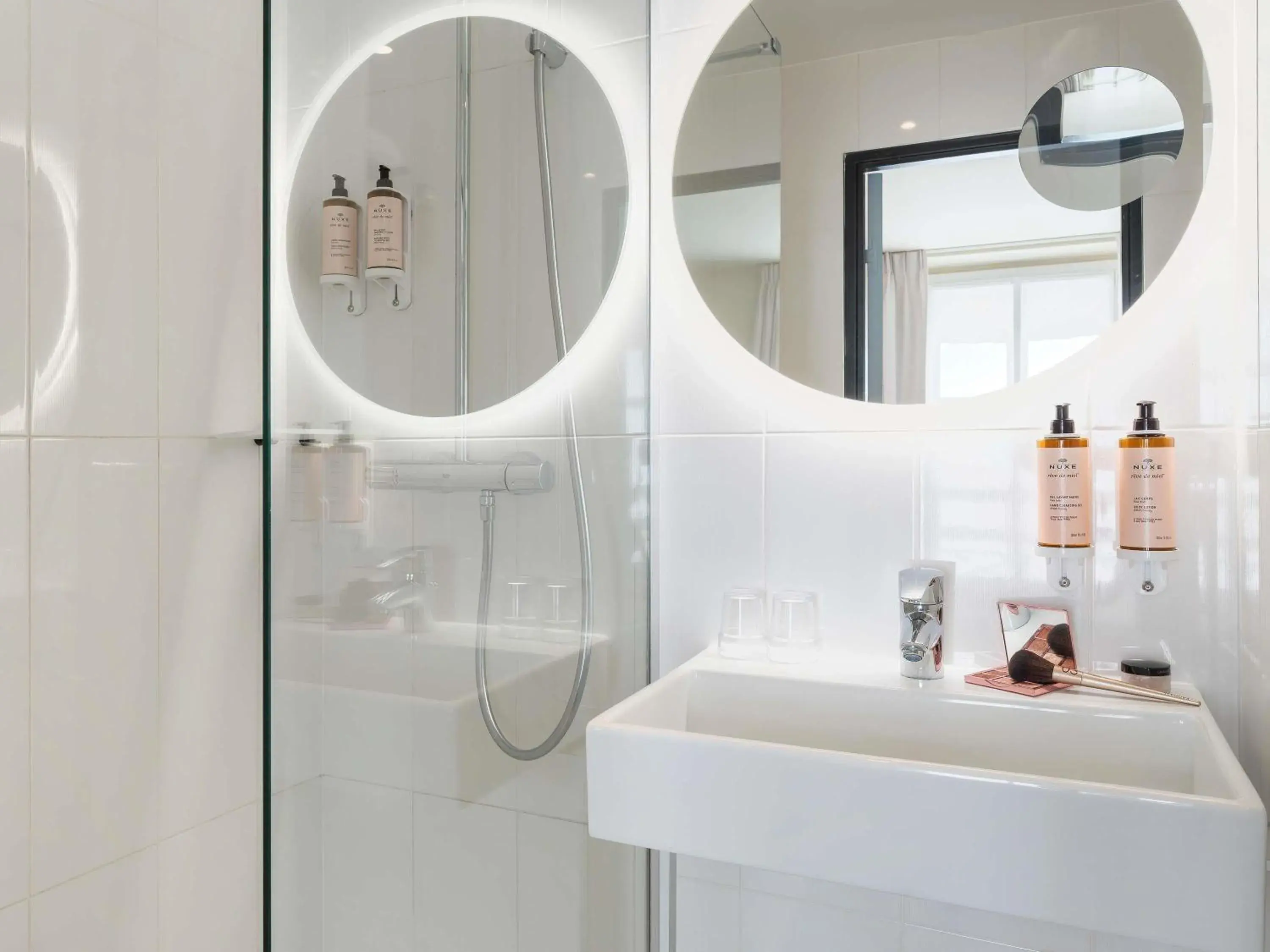 Privilege Room with Sofa Bed in Mercure Paris Opera Grands Boulevards Privilege Room with Sofa Bed in Mercure Paris Opera Grands Boulevards